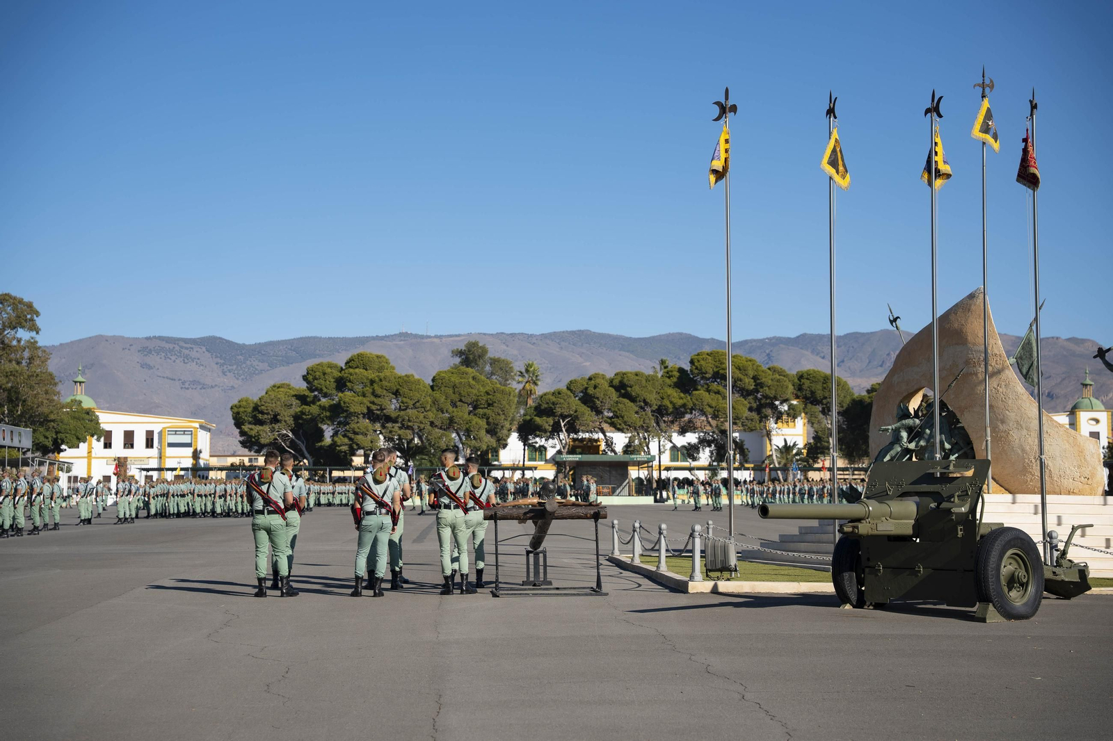 Así conmemora el día de la Inmaculada Concepción la Brigada de la Legión en Almería y despide al contingente que parte a Eslovaquia