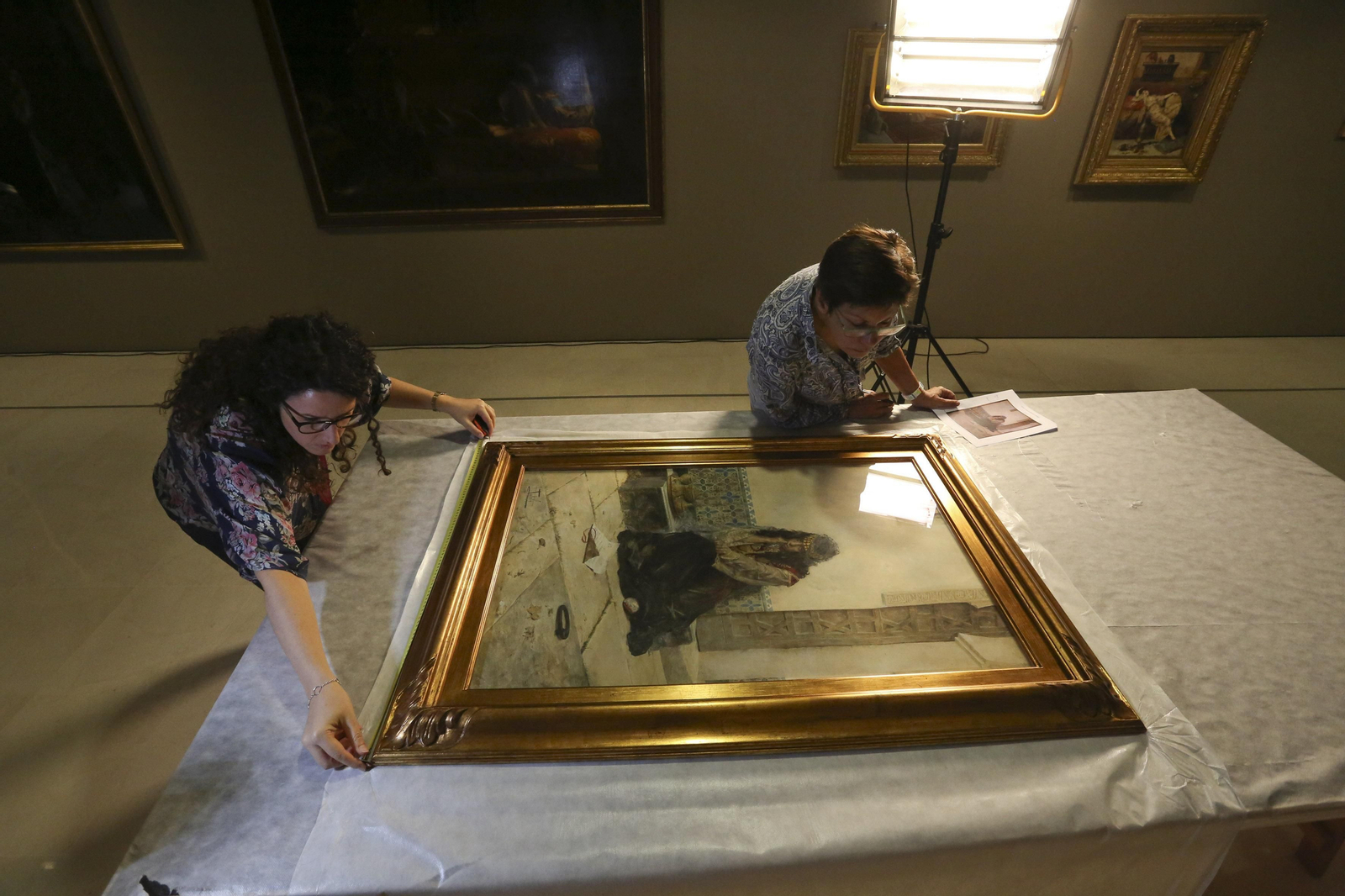 Fotos del montaje de la nueva exposición del Museo Carmen Thyssen