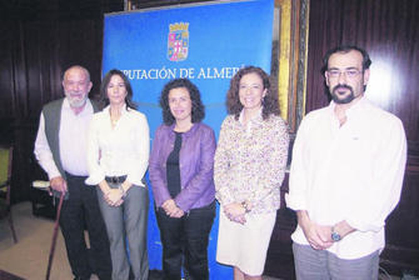 Caridad Herrerías con Yolanda Callejón, Lola de Haro, Mariano Sopedra y Modesto Expósito.