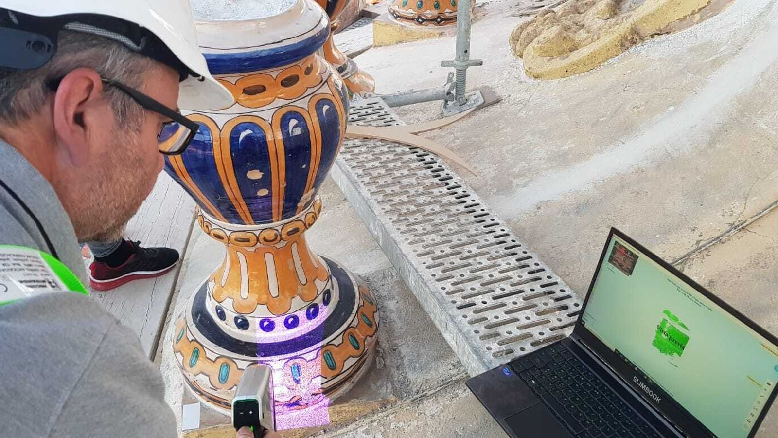 Trabajos de restauración en Sevilla.