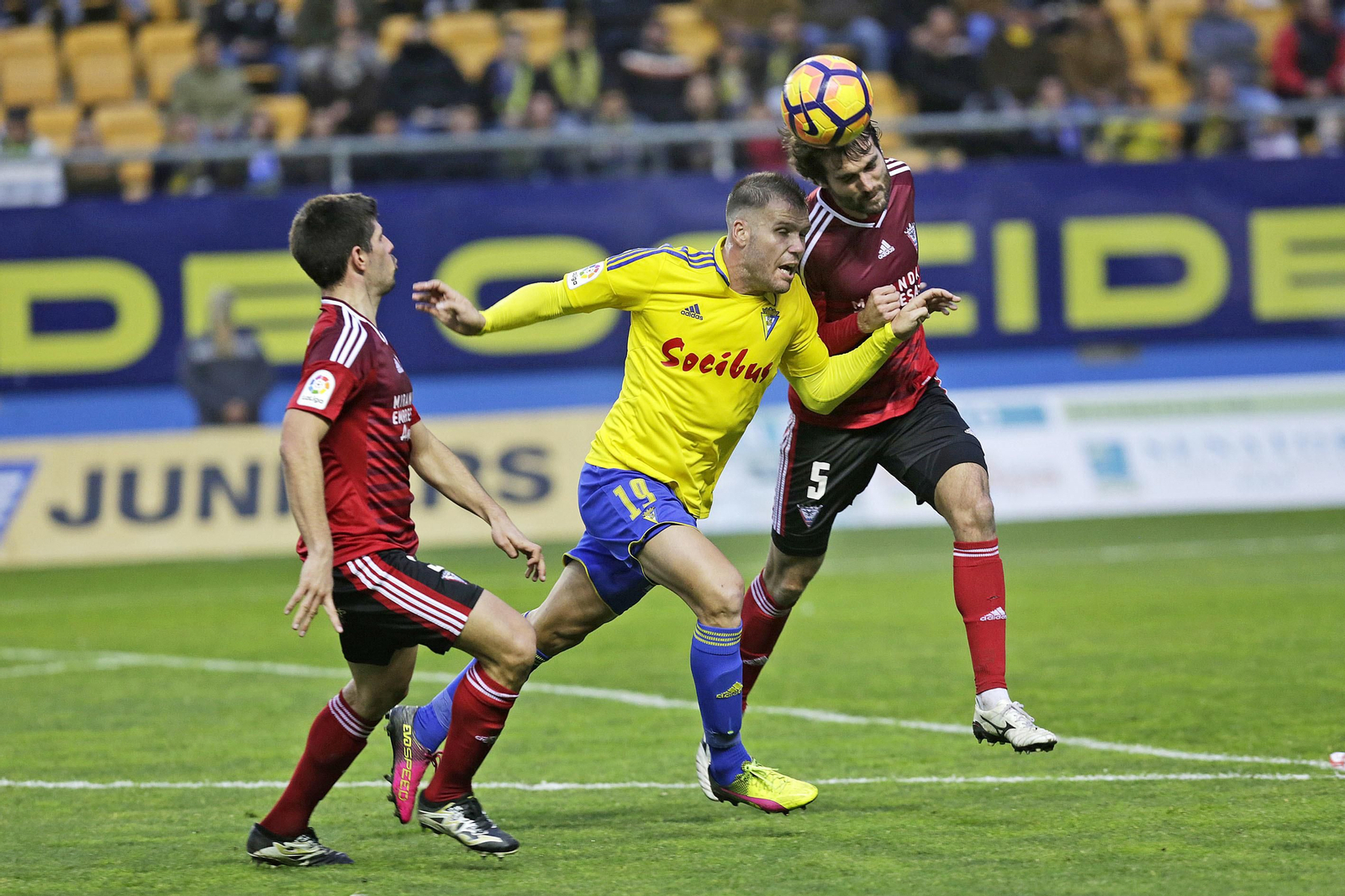 El Cádiz-Mirandés, en imágenes