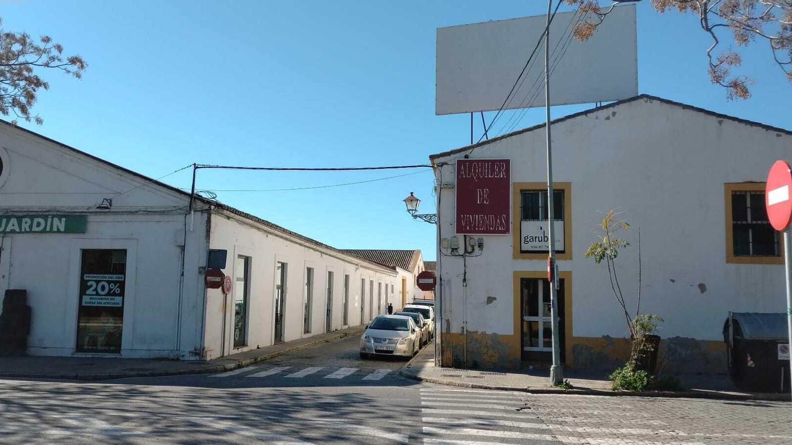 Otra imagen del inmueble, entre la avenida de la Estación y la calle Albareda.