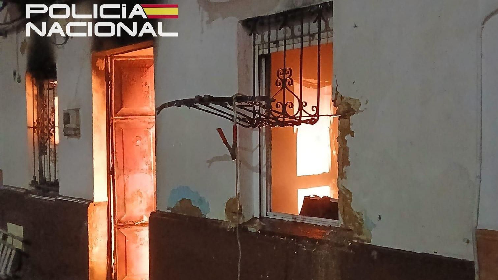 La casa de Coria del Río, en llamas