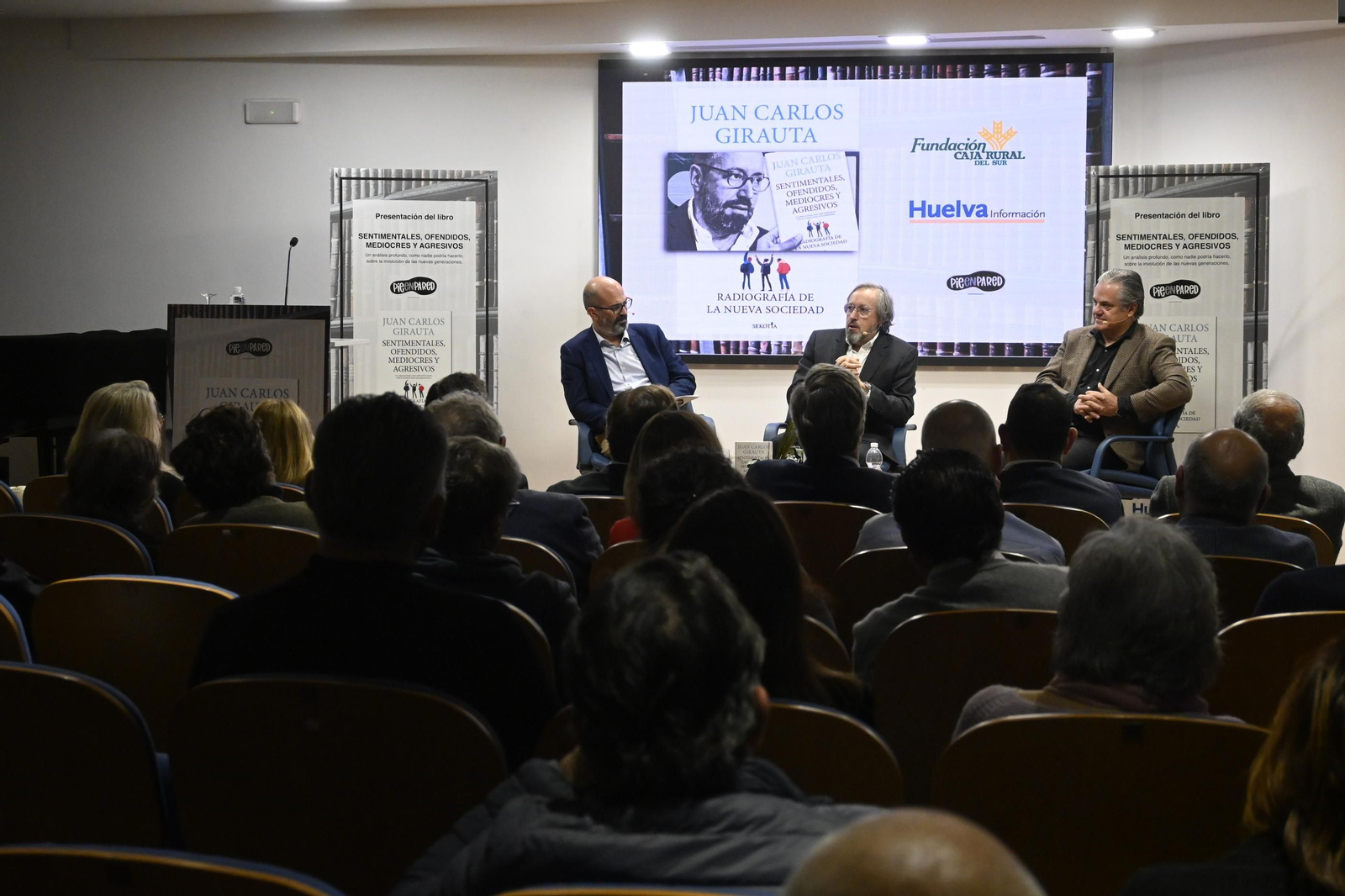 Imágenes de la presentación del libro de Juan Carlos Girauta  "Sentimentales, ofendidos, mediocres y agresivos"