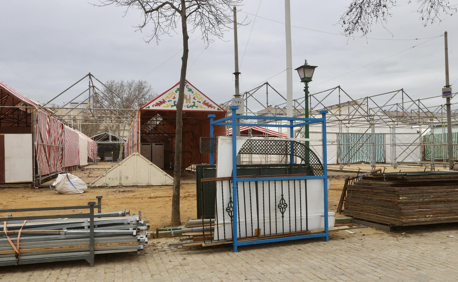 Así avanzan los trabajos del montaje de la Feria de Abril 2025