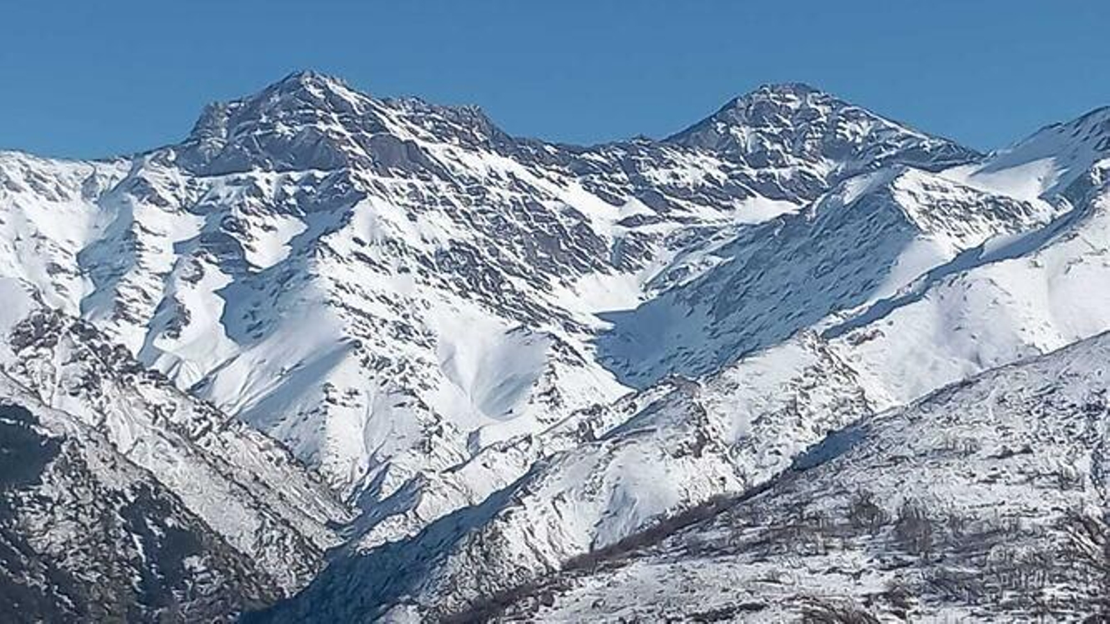 Todos los datos básicos si subes a Sierra Nevada esta Semana Santa: vientos huracanados y riesgo de alud