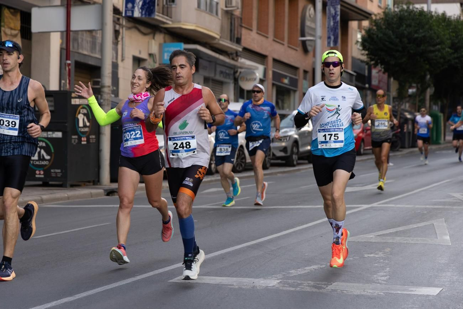 En imágenes: multitudinaria e histórica XXIX Media Maratón 'Ciudad de Jaén' y 10k en memoria de Paco Manzaneda (2)