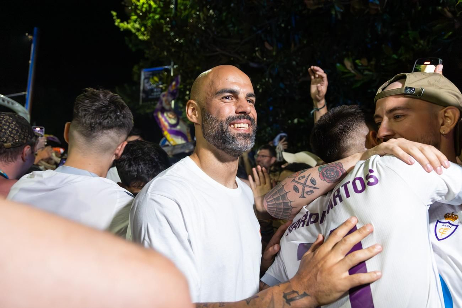 El éxtasis del Real Jaén en la Plaza de las Batallas