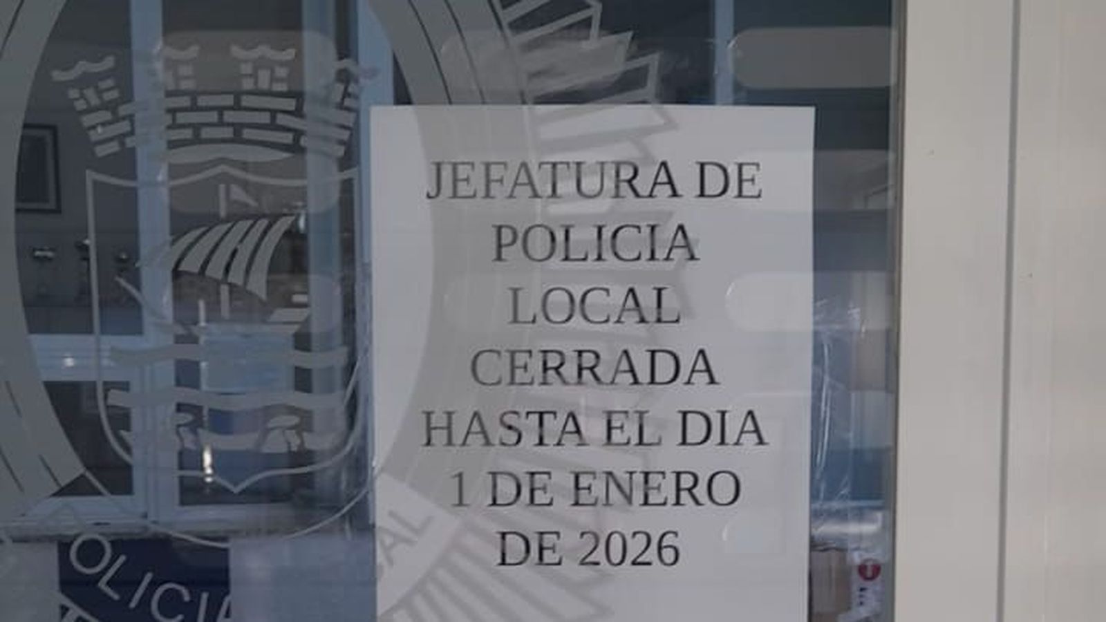 Puerta de la Policia Local de Almuñécar