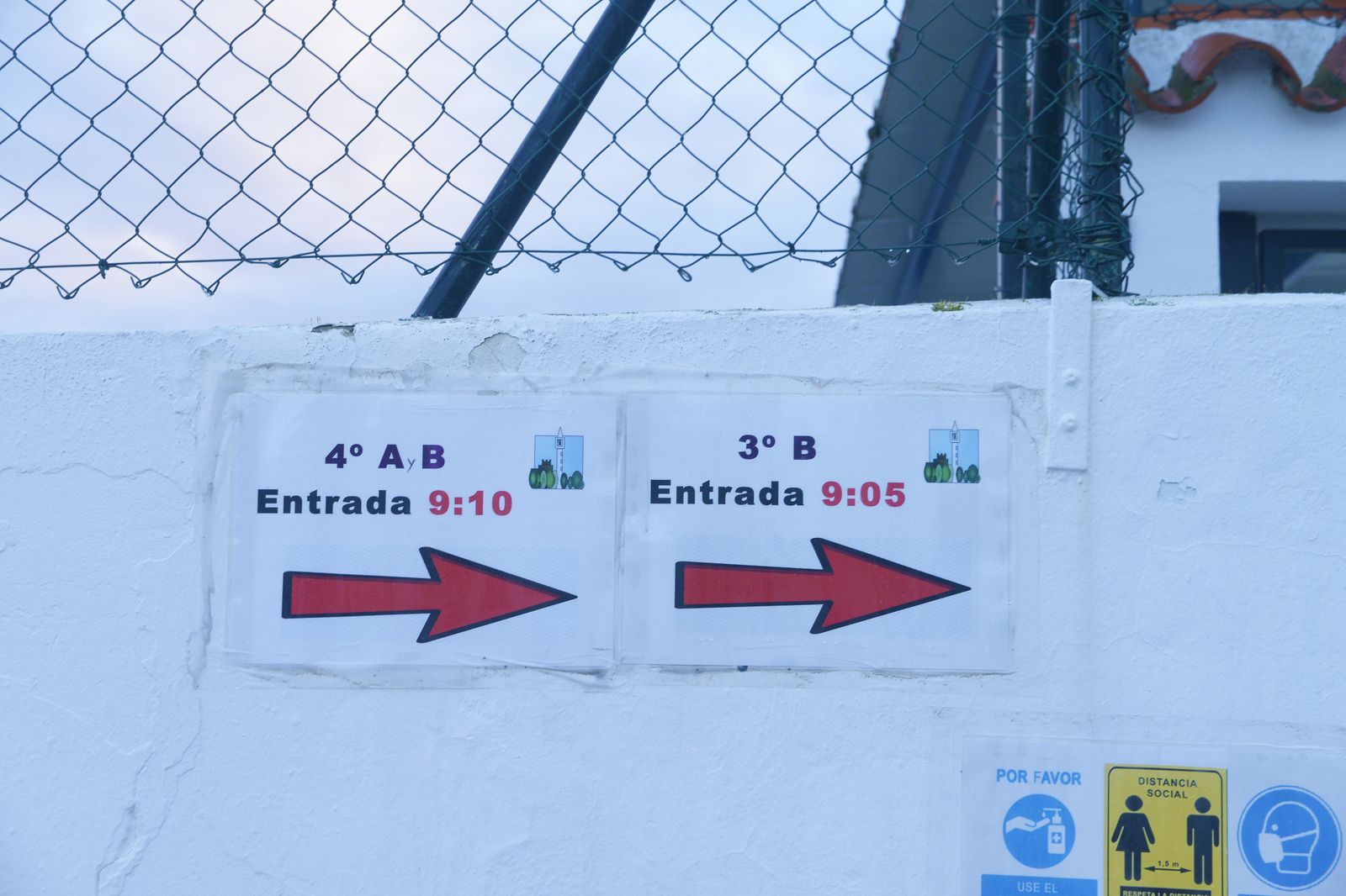 Primer día de colegio y  de alerta de grado 4 en Castellar