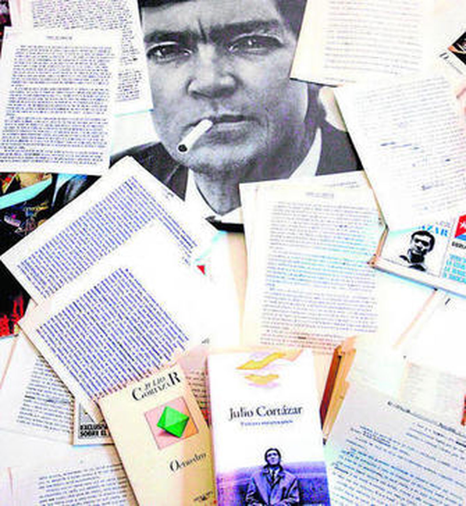 La exposición incluye cartas y manuscritos de Cortázar.