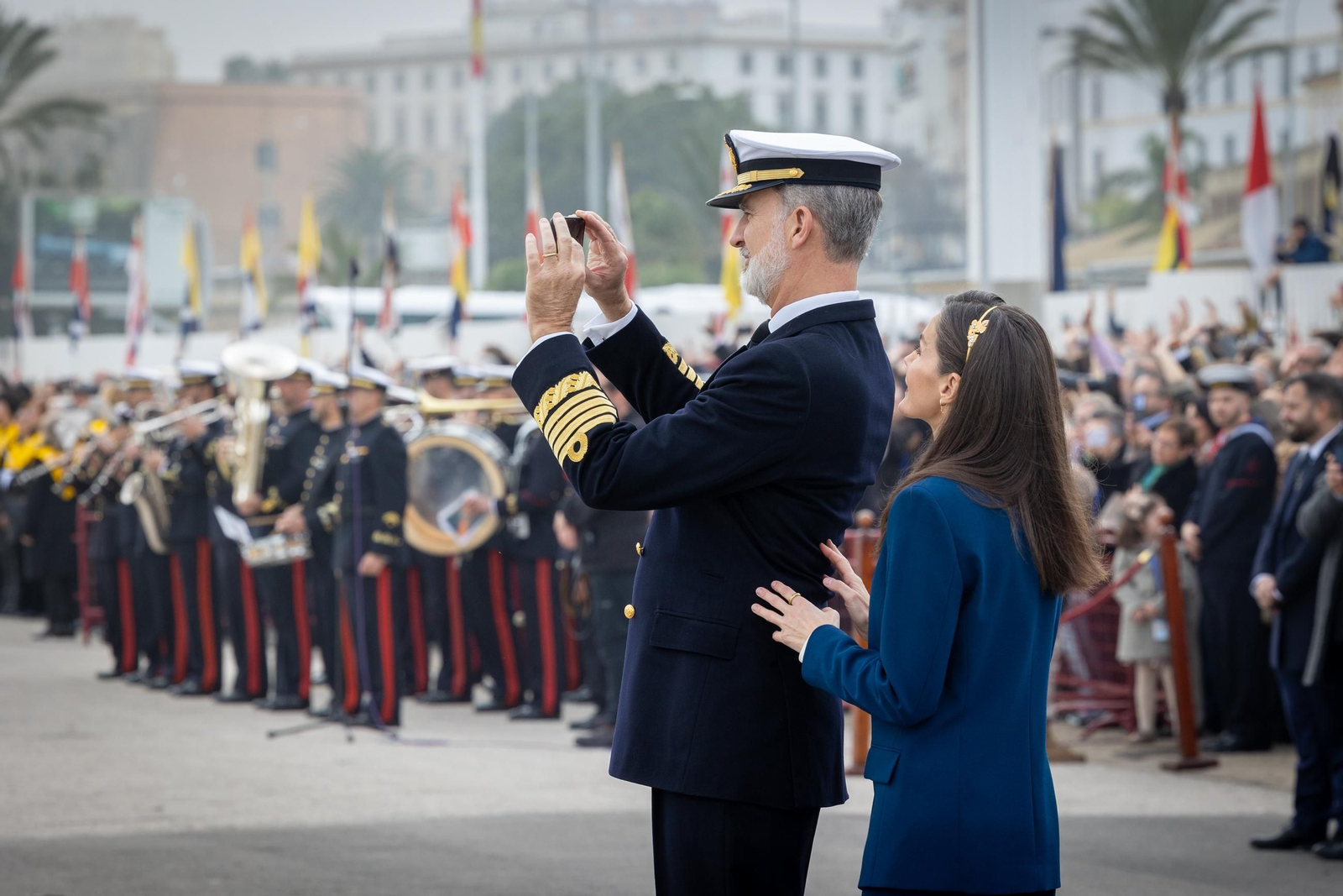 Imágenes de la despedida del 'Elcano' desde Cádiz con la Princesa Leonor como guardiamarina Imágenes de la despedida del 'Elcano' desde Cádiz con la Princesa Leonor como guardiamarina