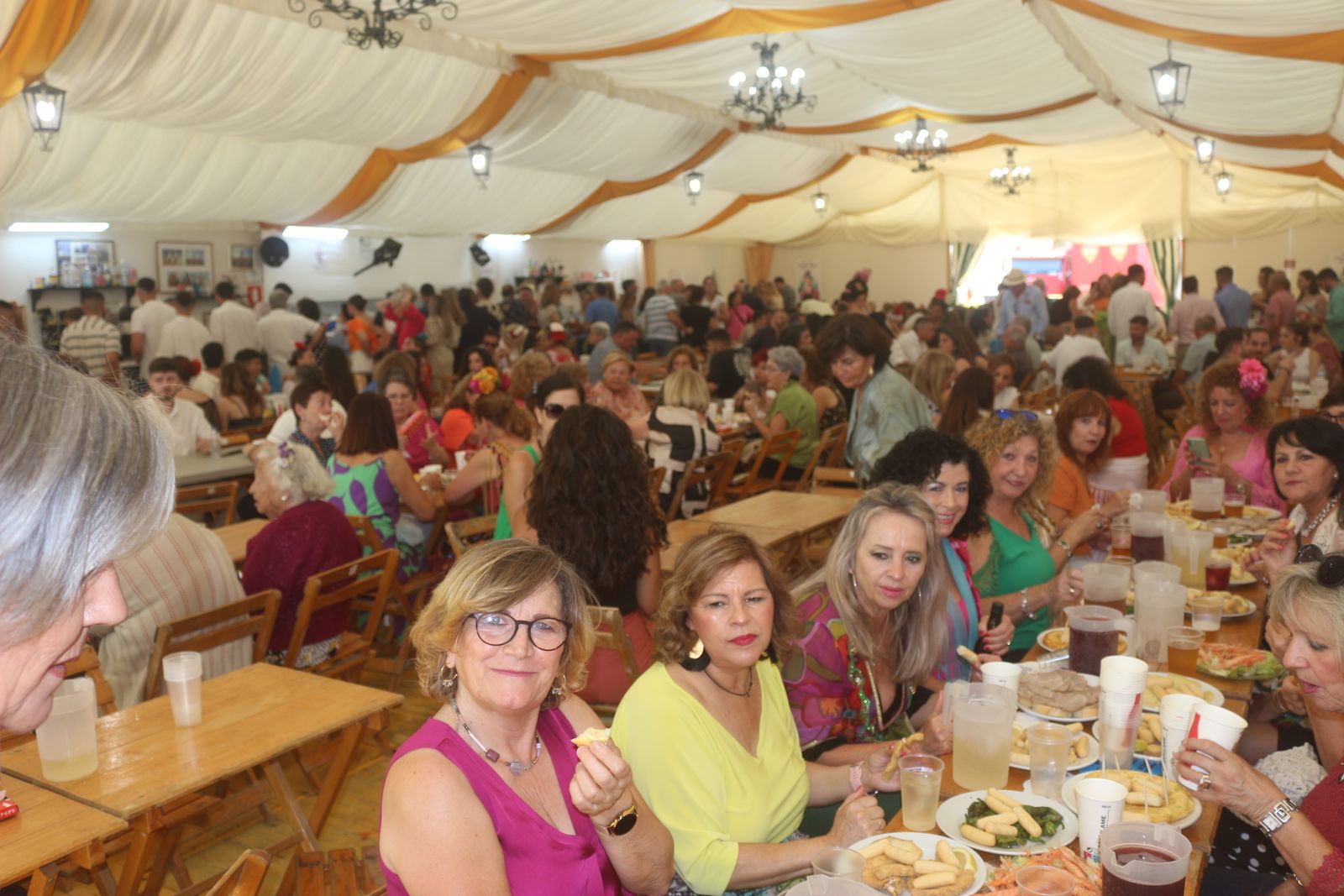 Caseta de la Peña Tal Como Somos en la Feria de Puerto Real