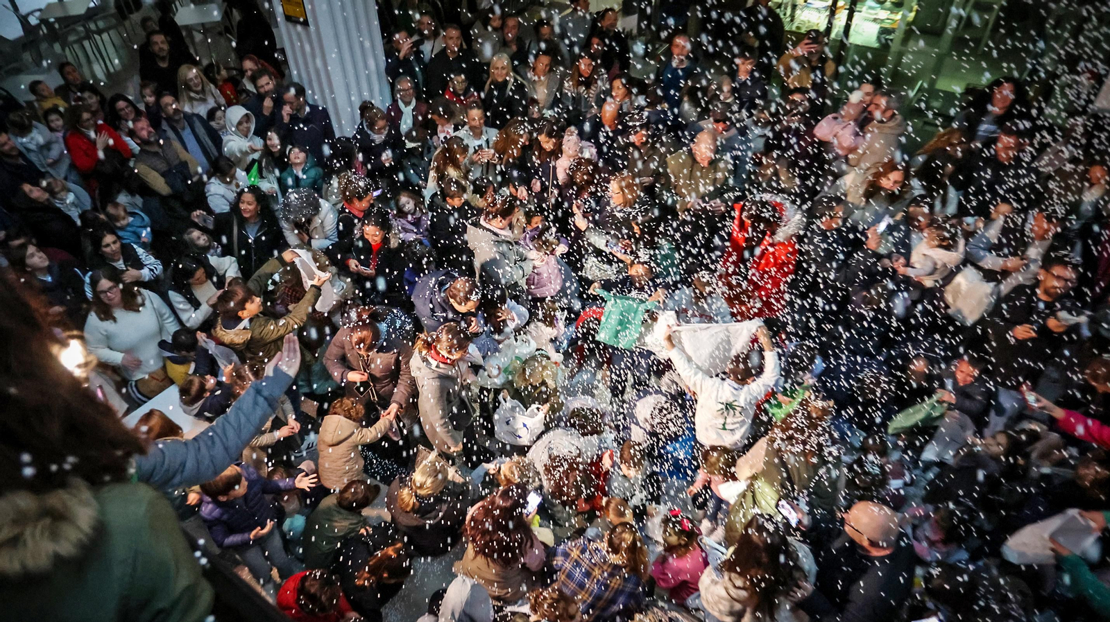 Nieve en el C.C. Los Cisnes de Jerez