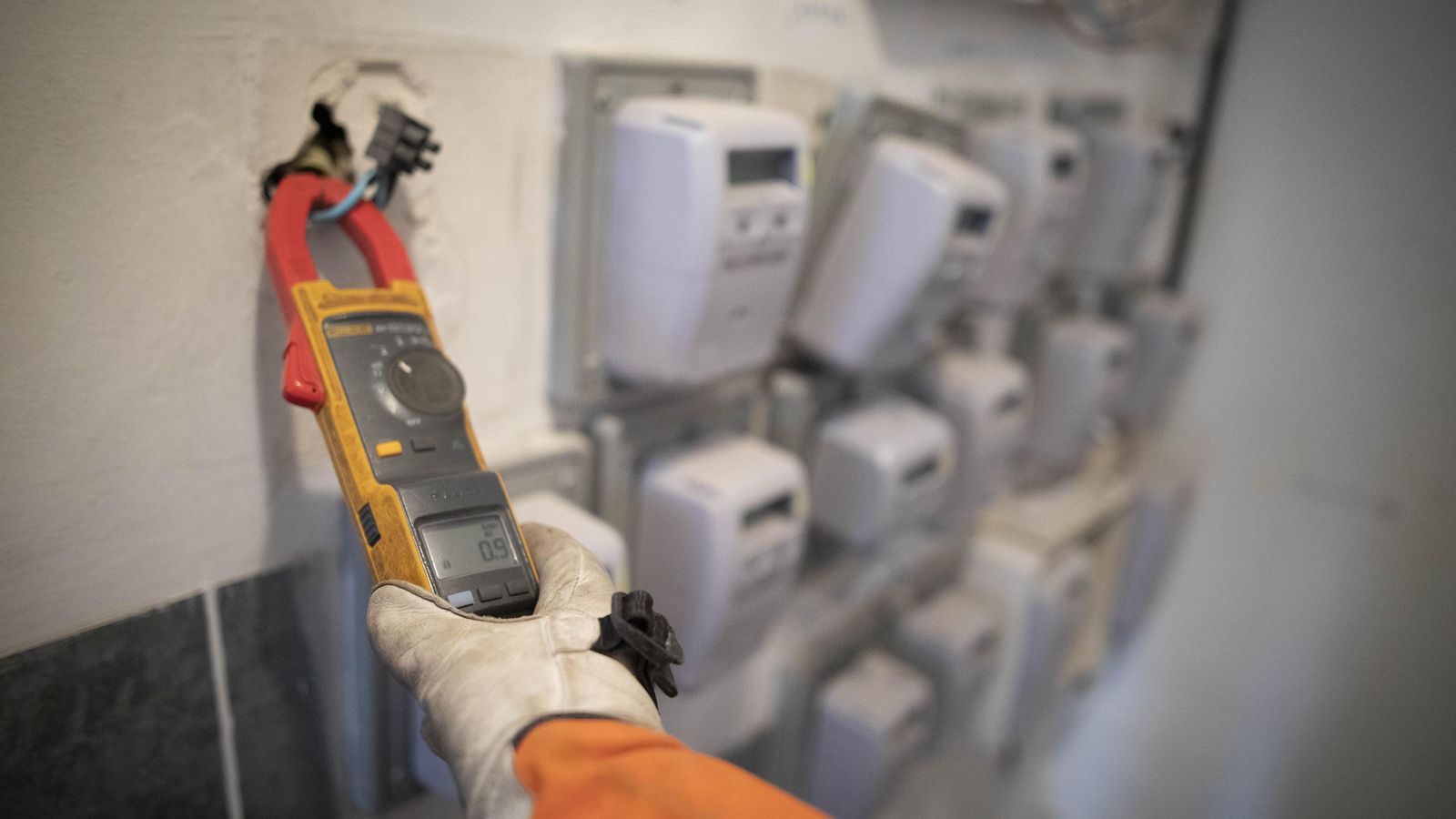 Comprobación de la tensión en un contador