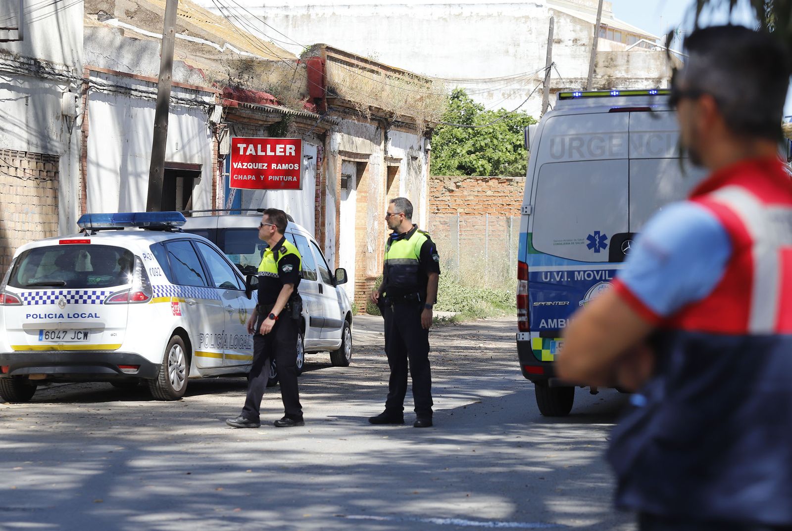 Incendio en las casas abandonadas de la calle Valverde del Camino en Huelva