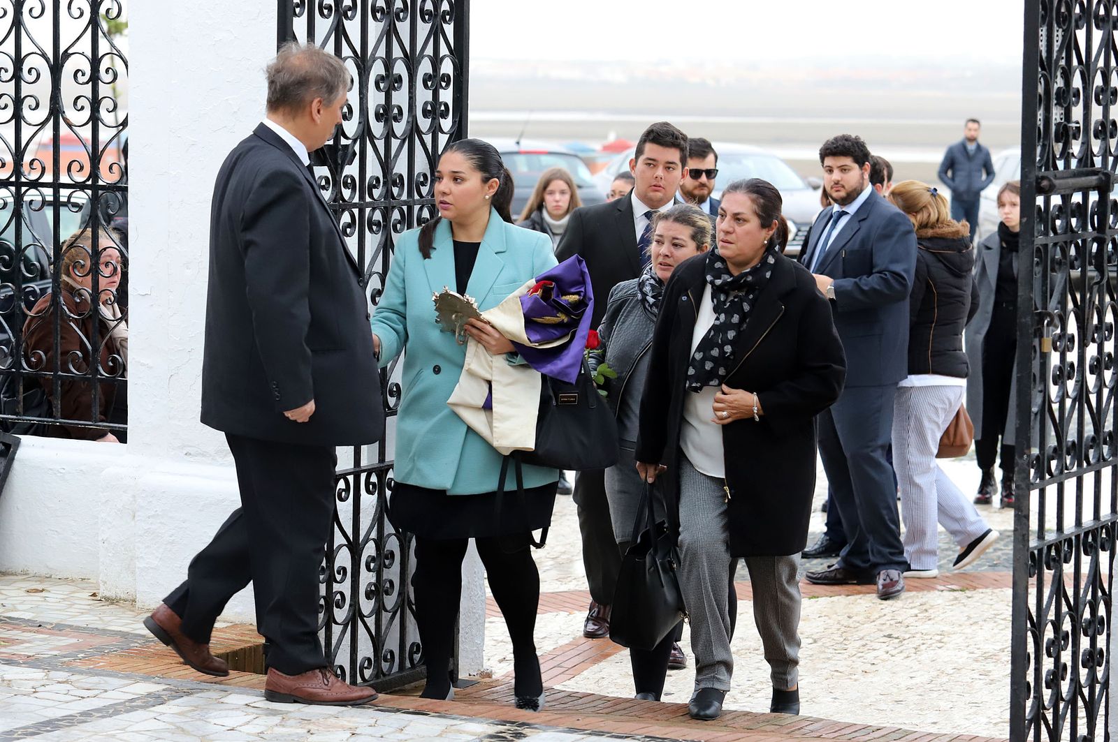 Imágenes del funeral de Bienvenido González, hermano mayor de la Cinta
