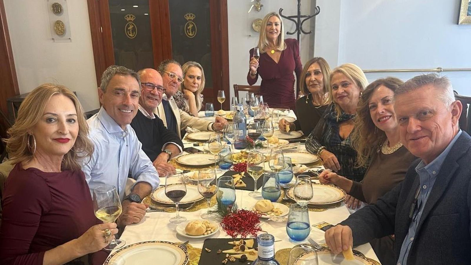 Karmela Gil, María Luisa Carreño, Pamen de Bedoya, Mila Acosta, Ángeles Lozano, Alberto Velázquez, Gonzalo Valero e Inma Lóez, entre otros.