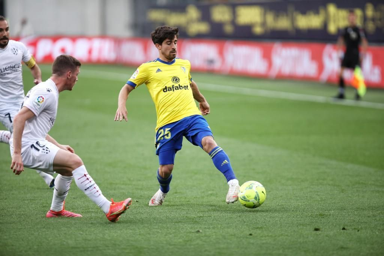 Las imágenes del Cádiz-Huesca.