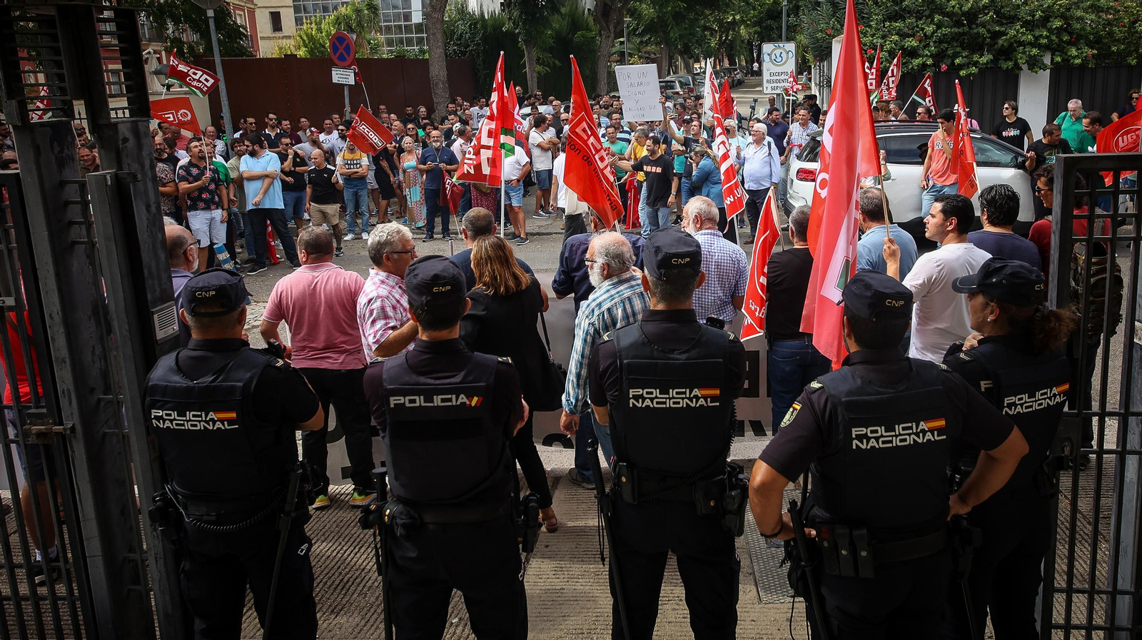 Manifestación de trabajadores de la Vid para pedir un convenio digno