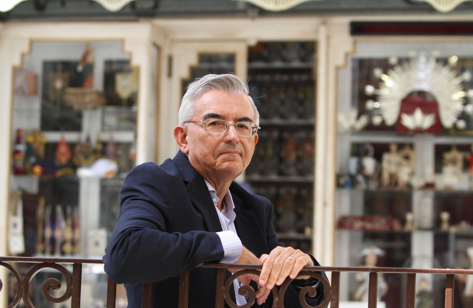 José Joaquín León, en la Plaza del Pan, durante un momento de la entrevista.