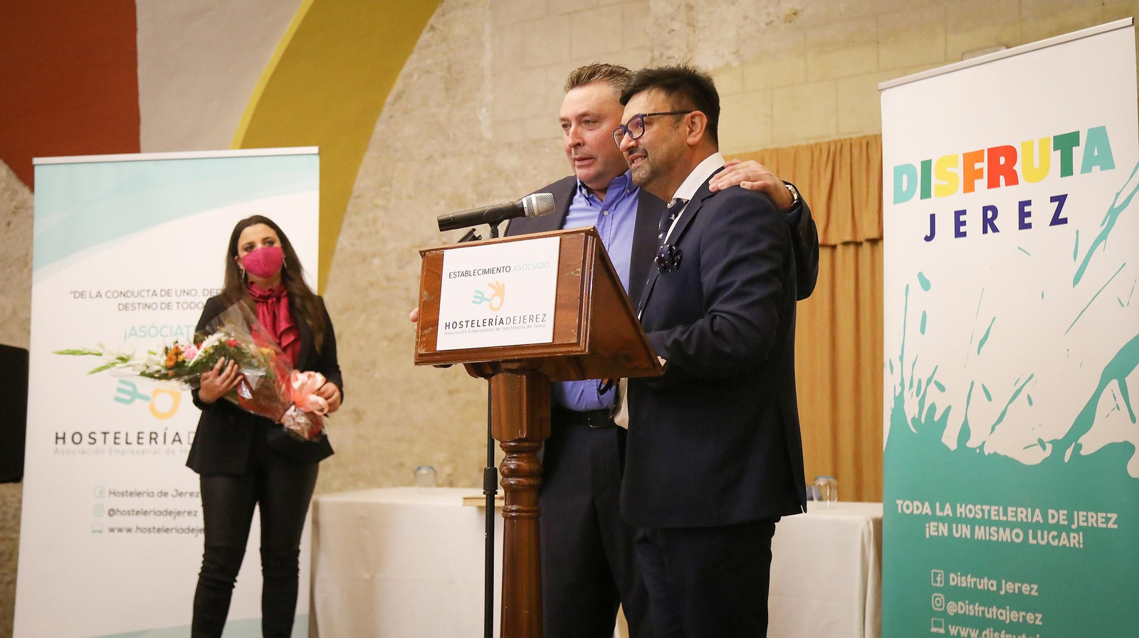 Emotivo y merecido homenaje a cuatro ilustres hosteleros