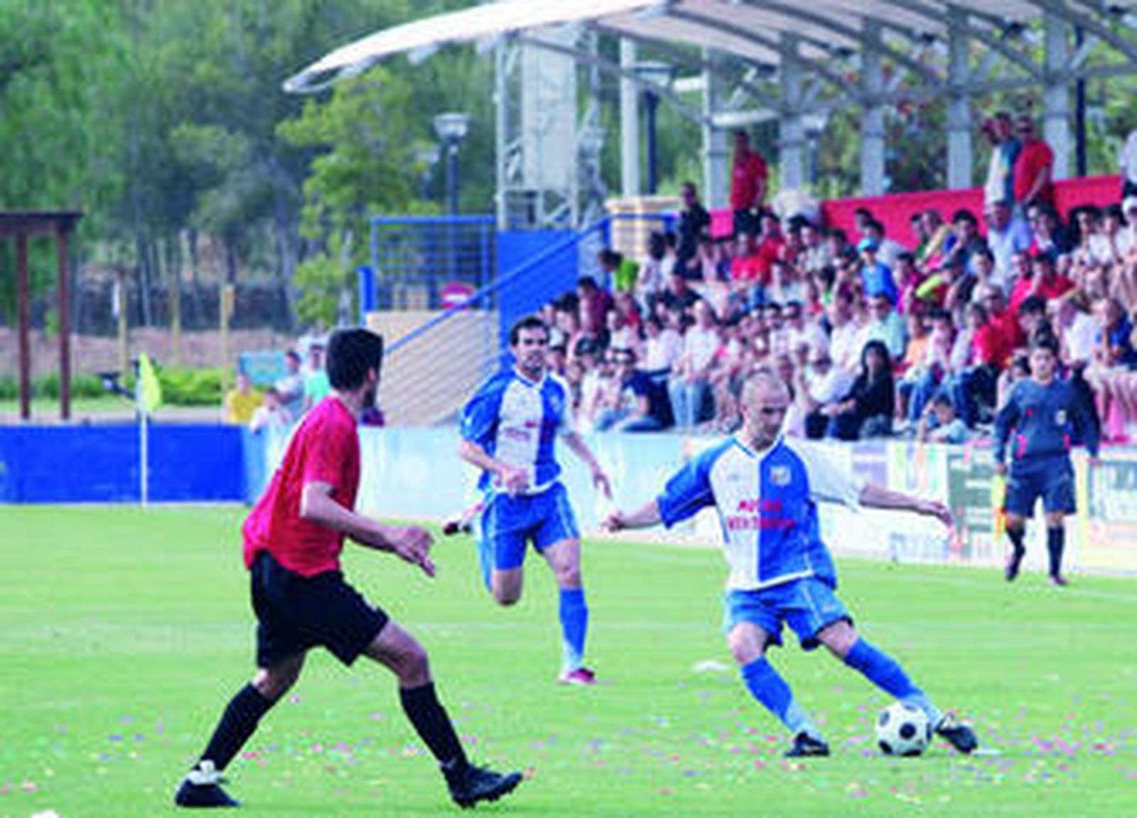 El Motril confía en la remontada, pese al mal resultado del partido de ida frente a La Nucía.