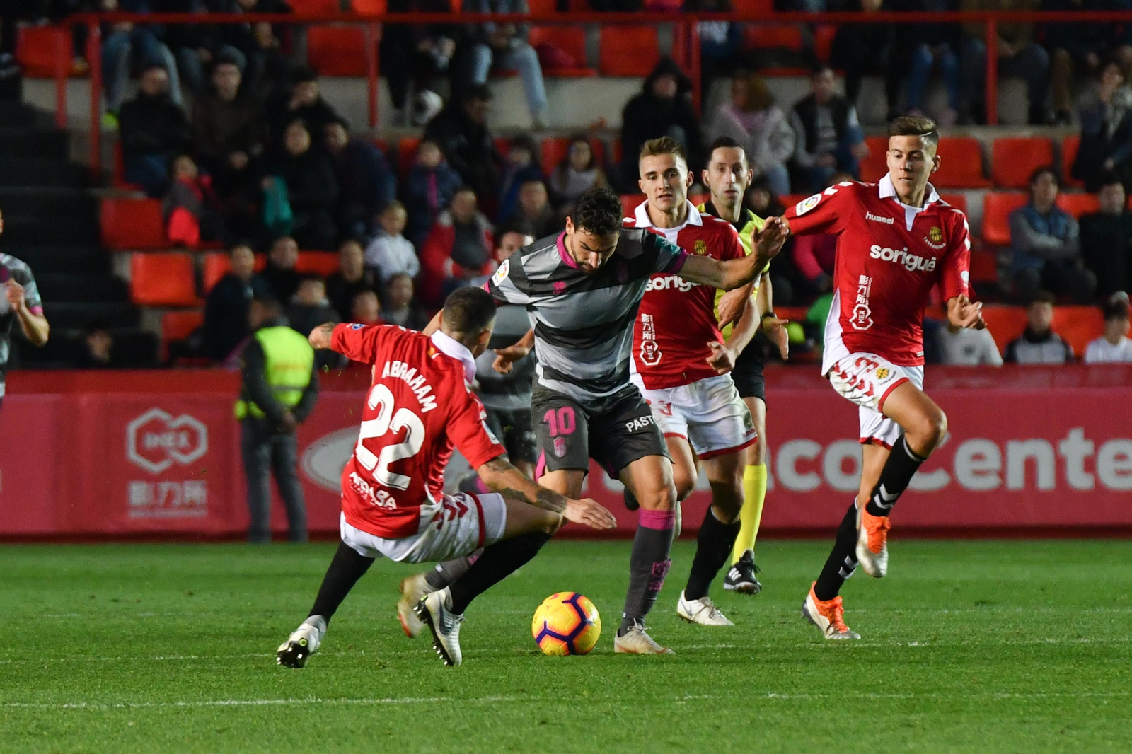 Antonio Puertas fue el jugador del Granada CF que más corrió ante el Nástic.