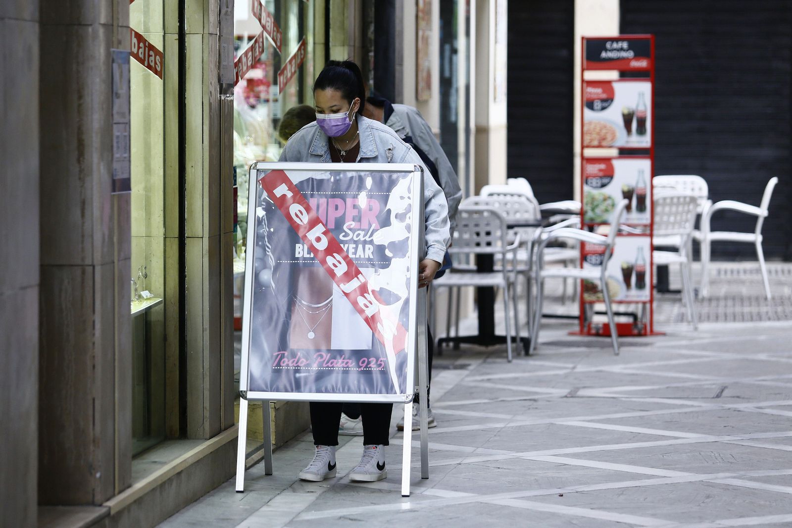 Las fotos de Málaga capital en la reapertura de bares y comercio no esencial