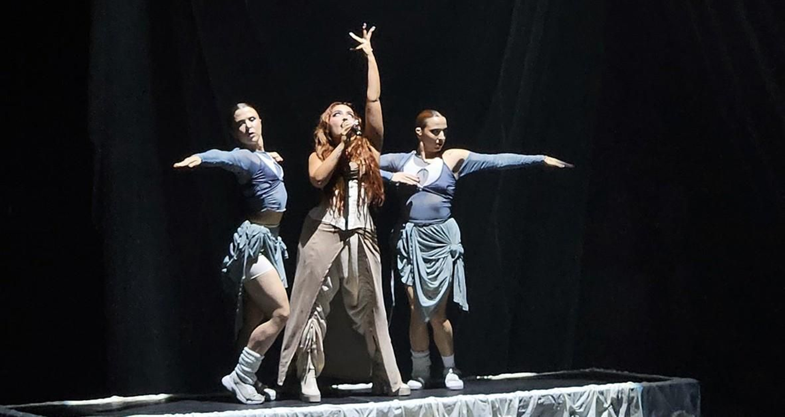 Violeta durante su actuación en el Auditorio.