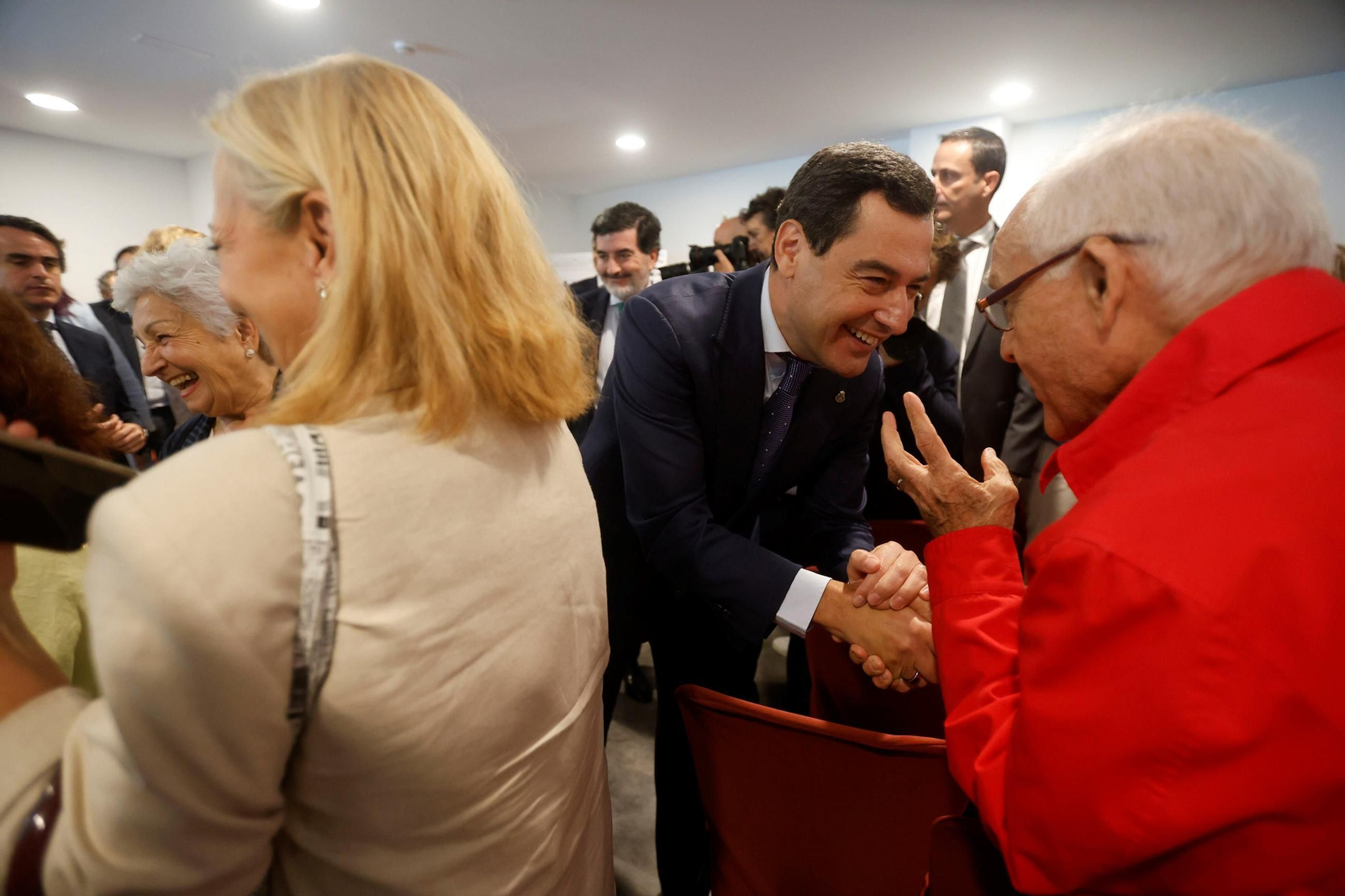 Las mejores imágenes de la entrega de llaves de los apartamentos para mayores de Sama Naharro