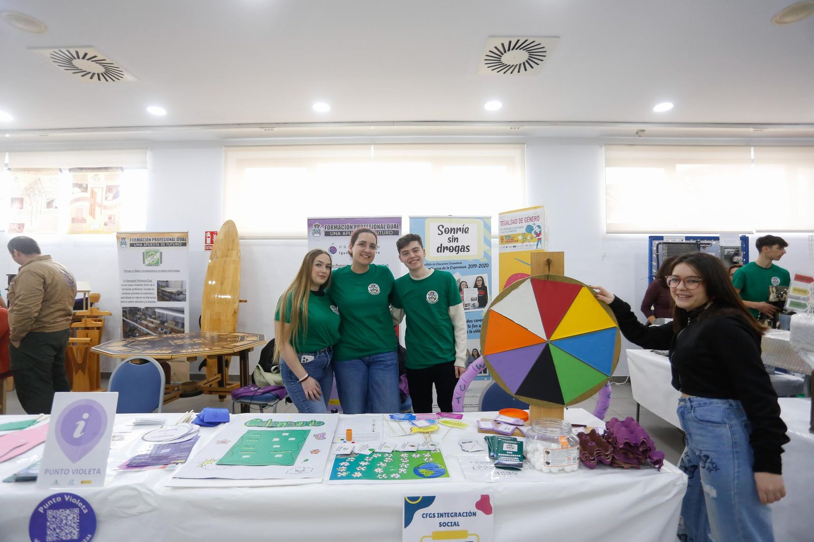 Las fotos de la XIII Feria de Ciclos Formativos Campo de Gibraltar en el Palacio de Congresos de La Línea