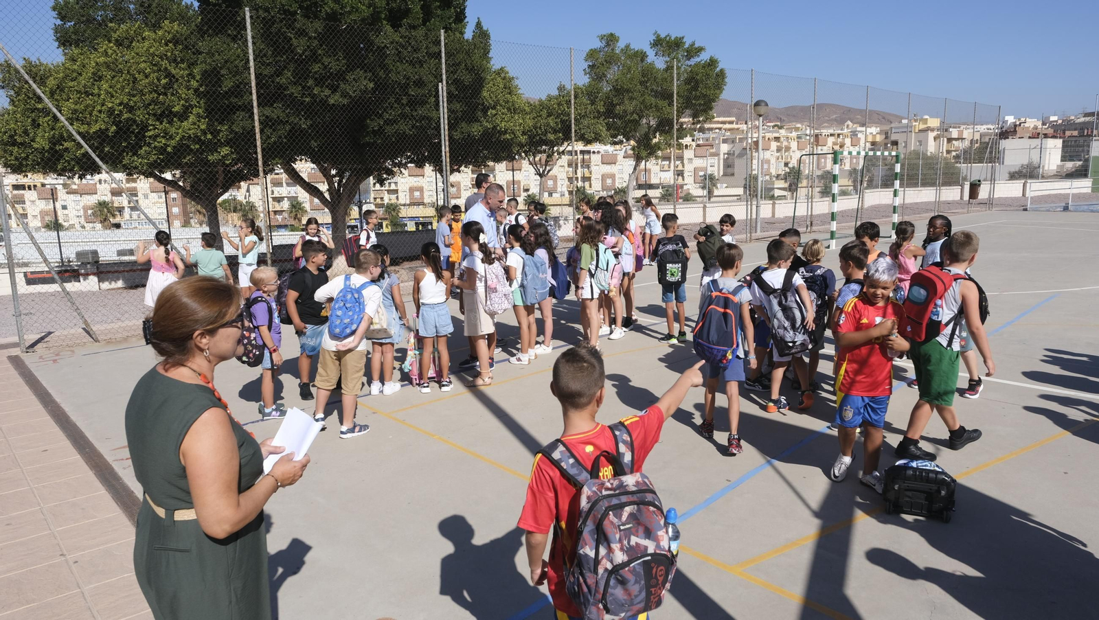 El curso escolar empieza en el Colegio Ginés Morata de Almería, en imágenes