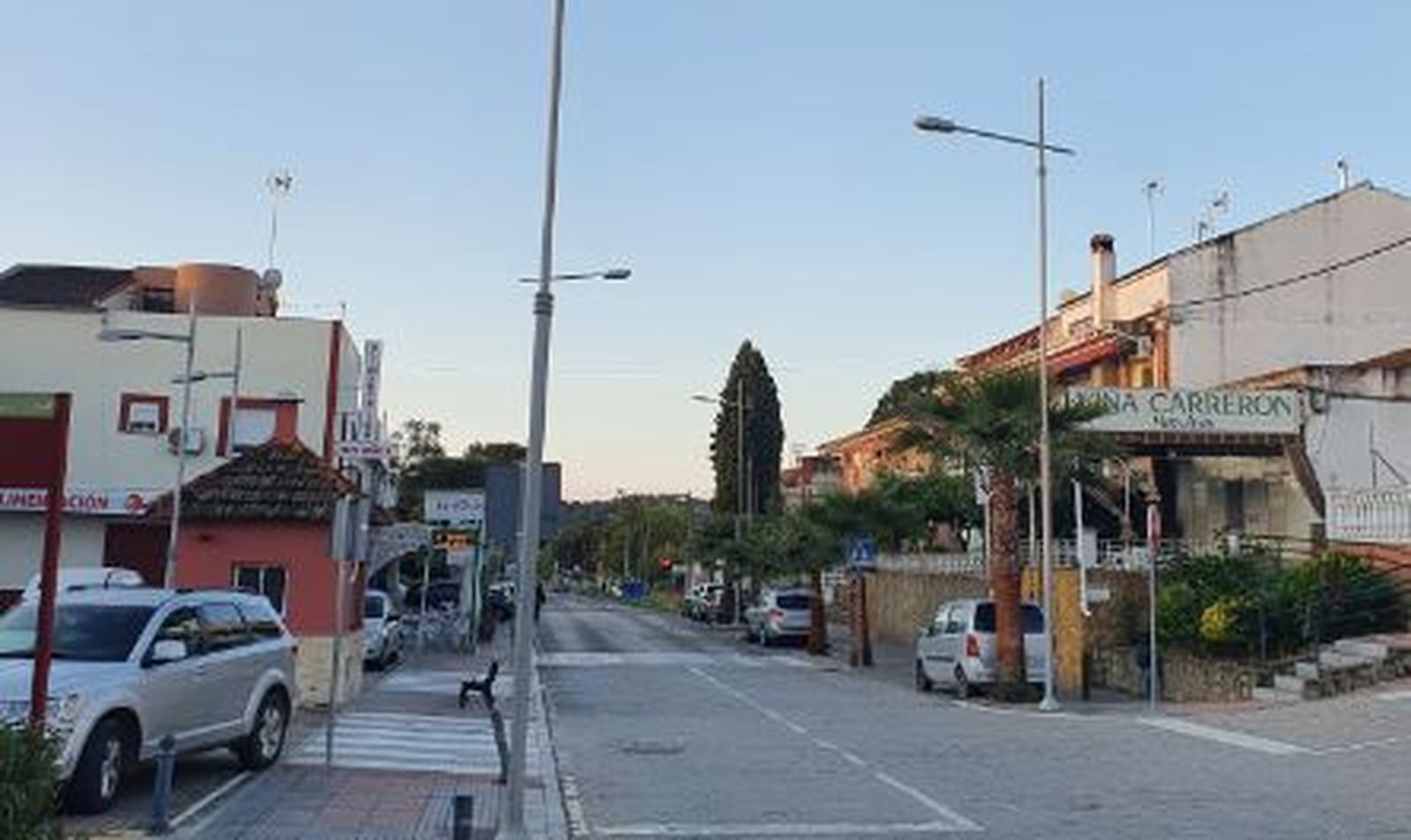 Farolas en el núcleo de Cerro Muriano.
