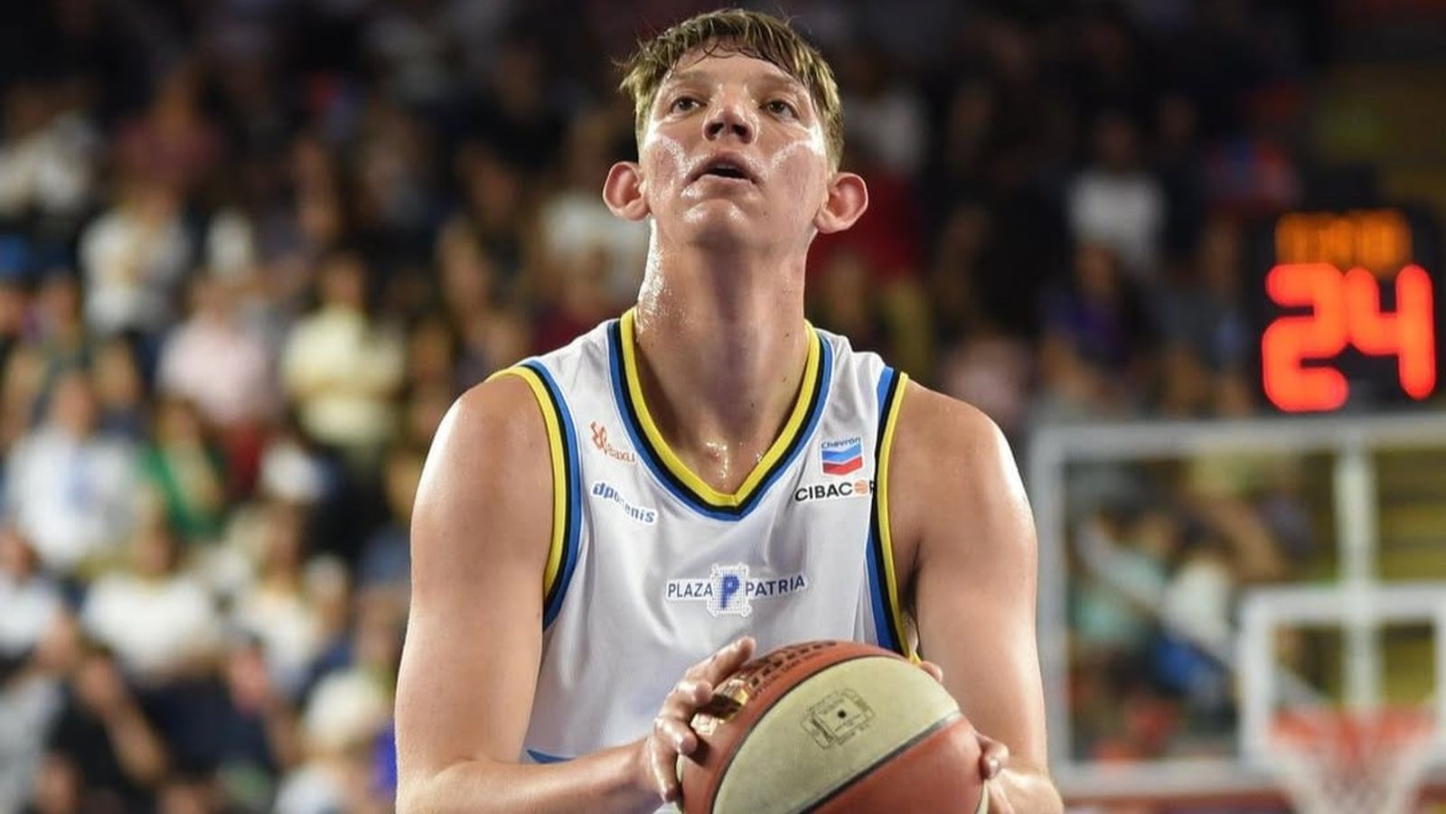 Matute, durante un partido con su anterior club.