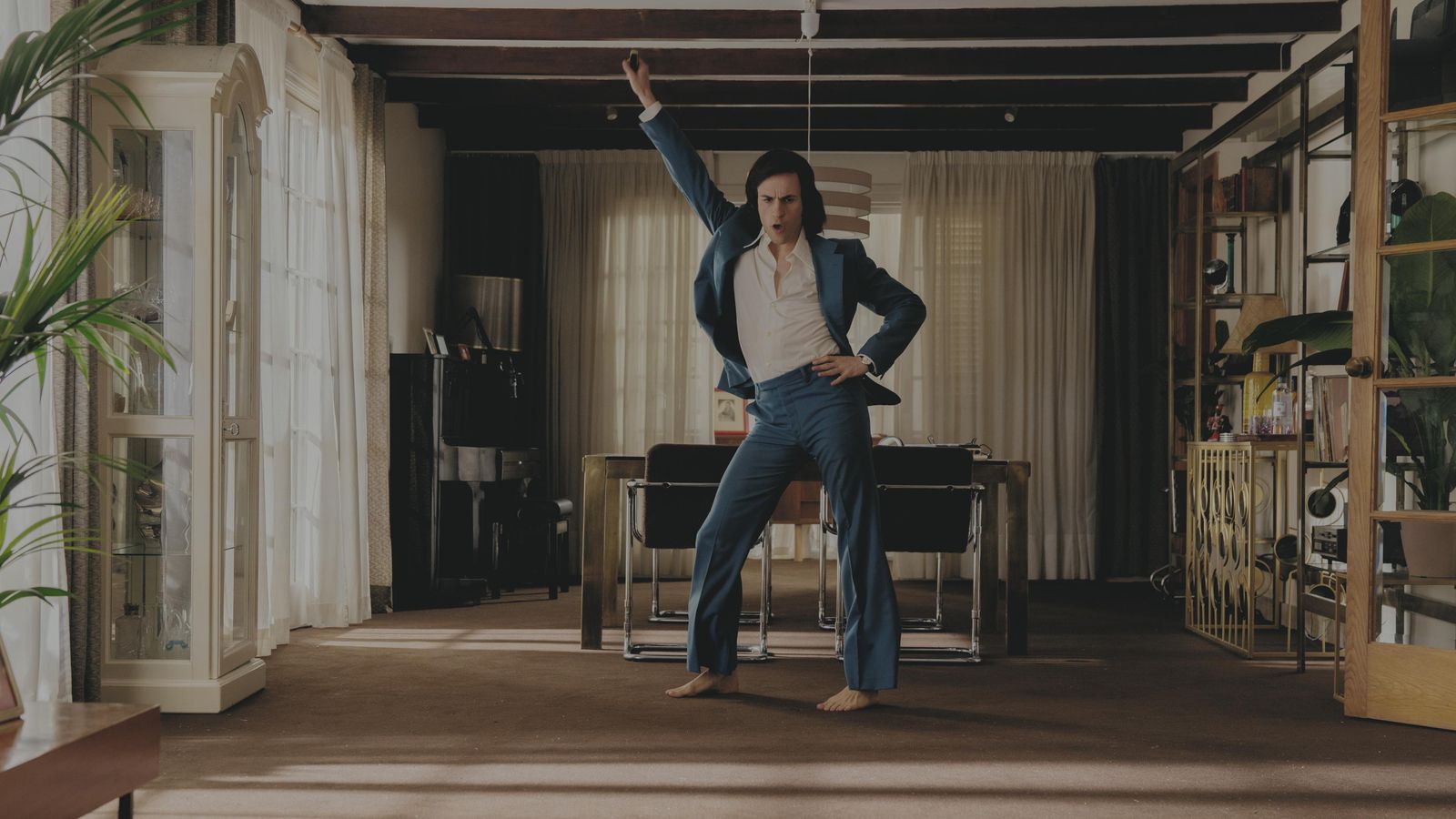 Alejandro Jato como Camilo Sesto en 'Camilo Superstar'