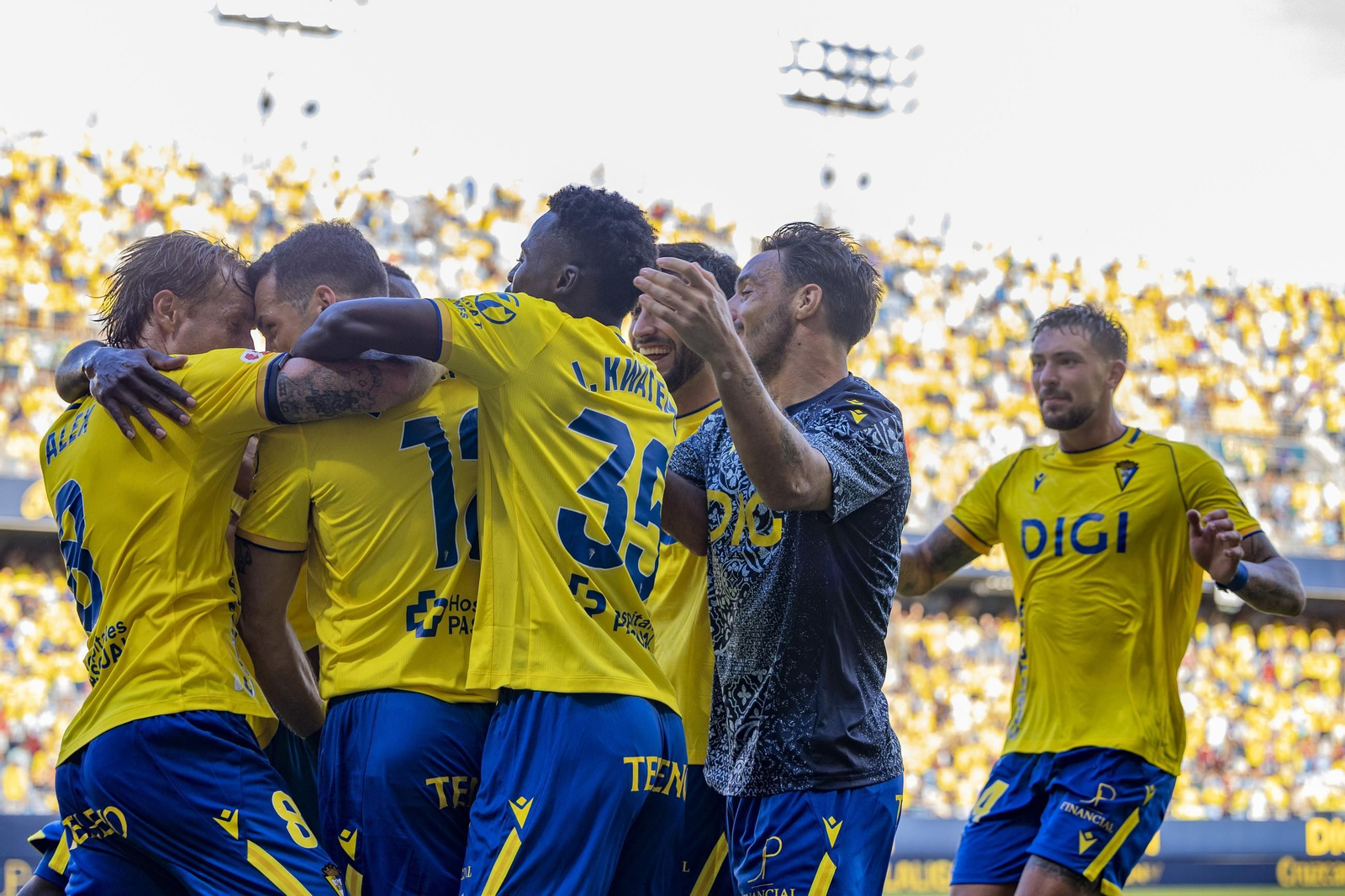 Búscate en las imágenes del Cádiz CF-Albacete