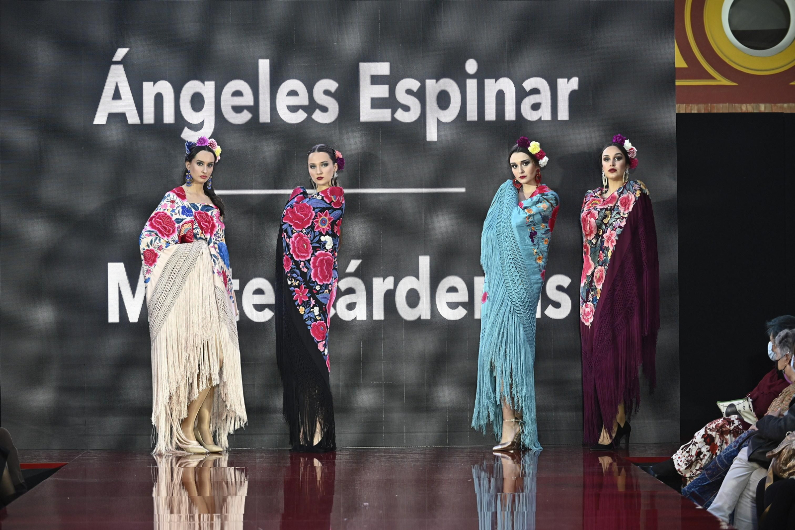 El desfile de Ángeles Espinar y Maite Cárdenas en Pasarela Huelva Flamenca 2022, todas las fotos