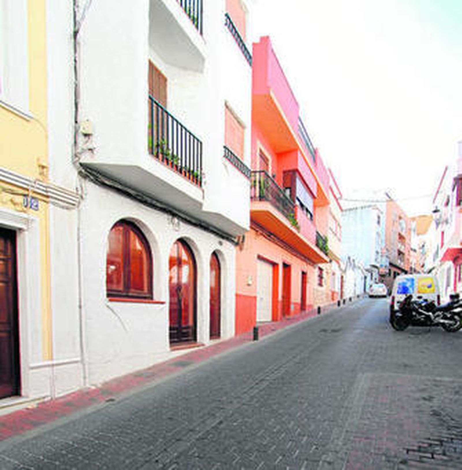 Una imagen de la calle Teniente Miranda, ayer por la tarde.