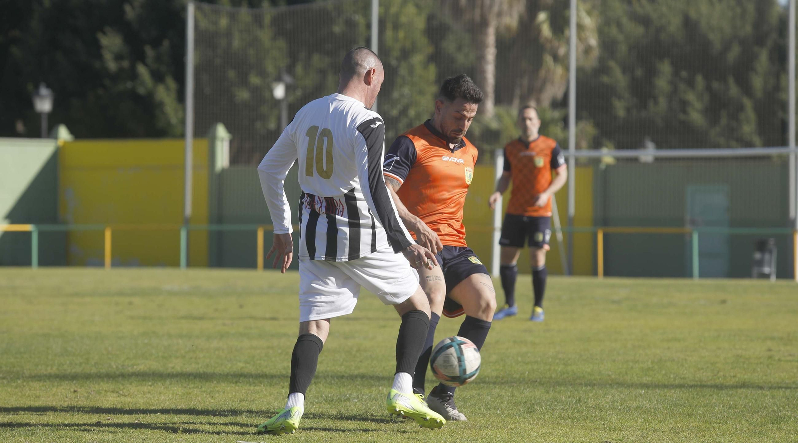 Las fotos de la presentación de la Asociación de exfutbolistas de Los Barrios