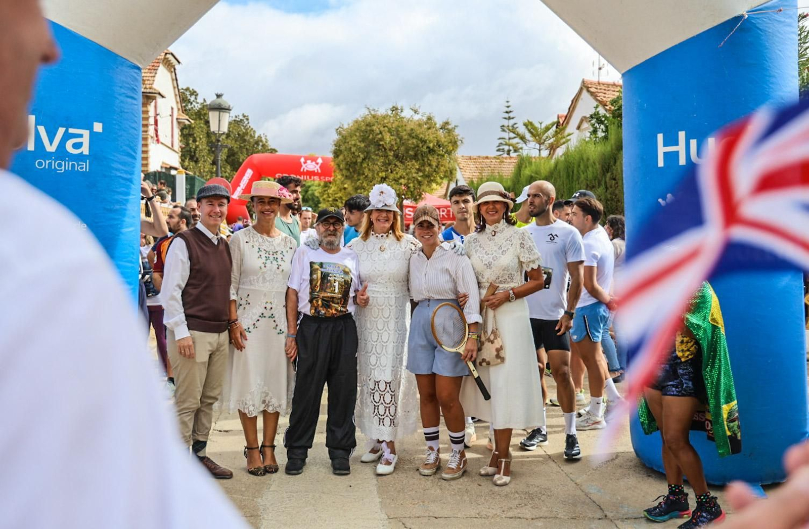 Imágenes de la 'II Milla Británica' en el Barrio Obrero con motivo de la Feria del Legado Británico