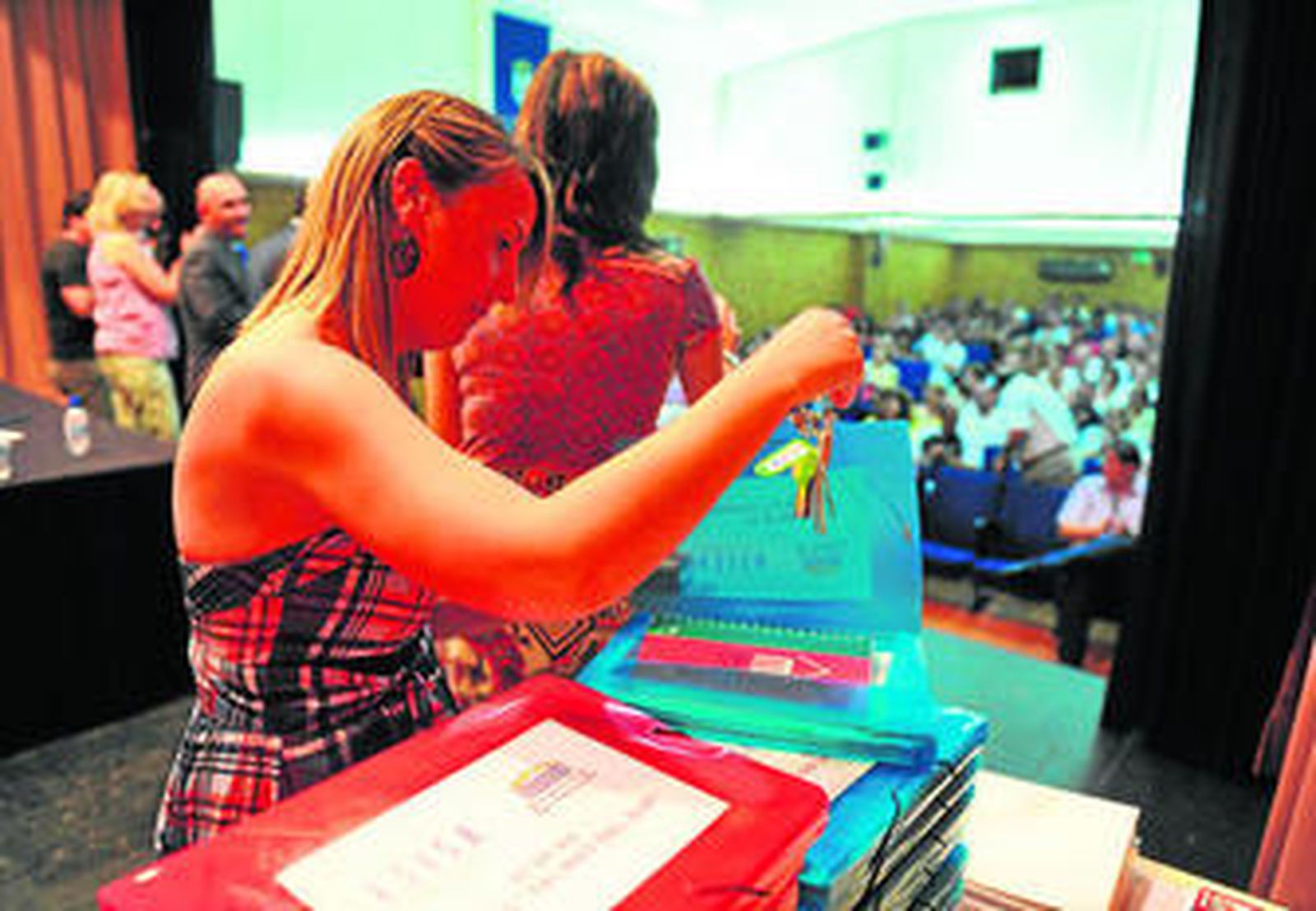 Entrega de llaves de una de las últimas promociones de vivienda protegida en Esisa.