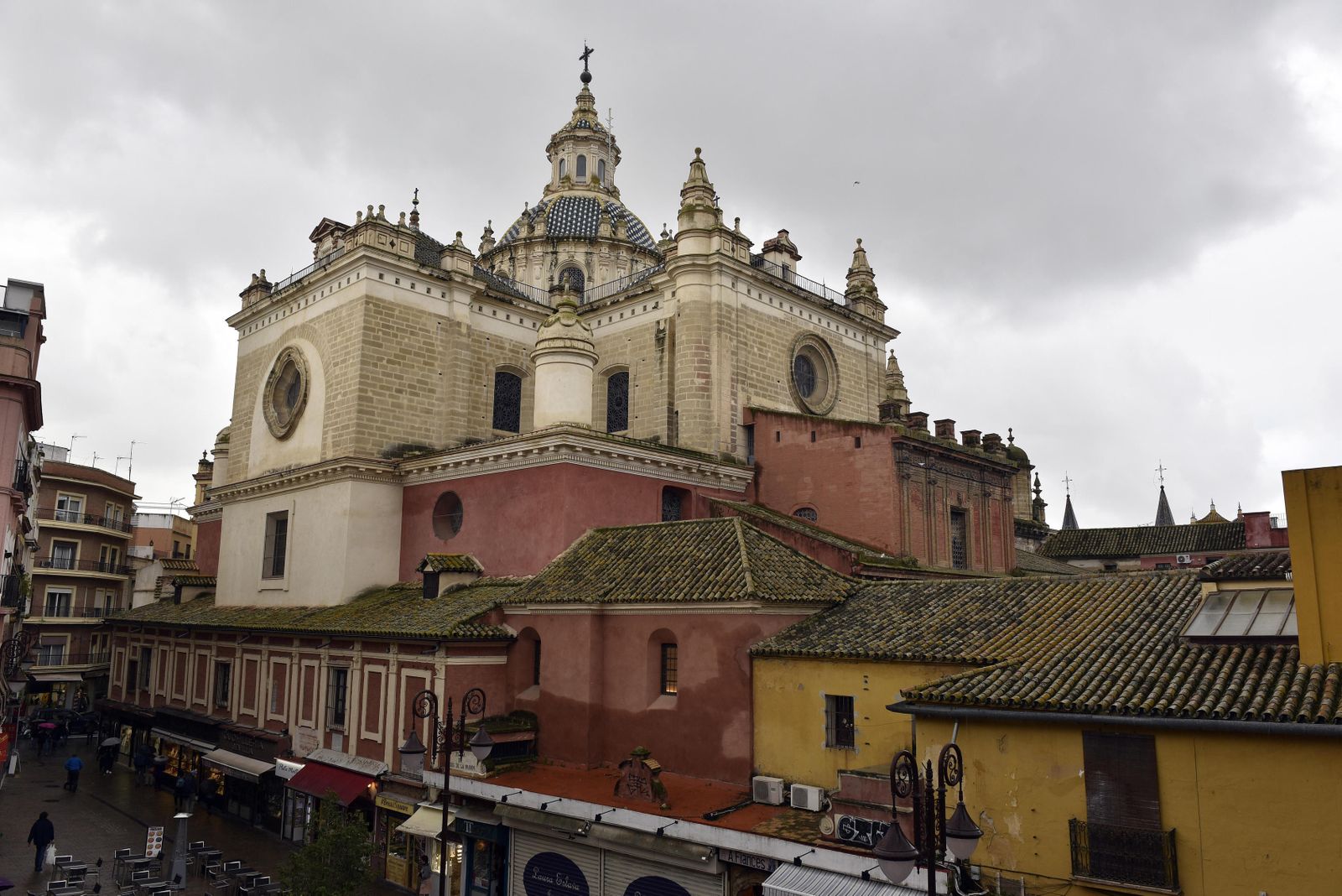 Los andamios volverán  al Salvador