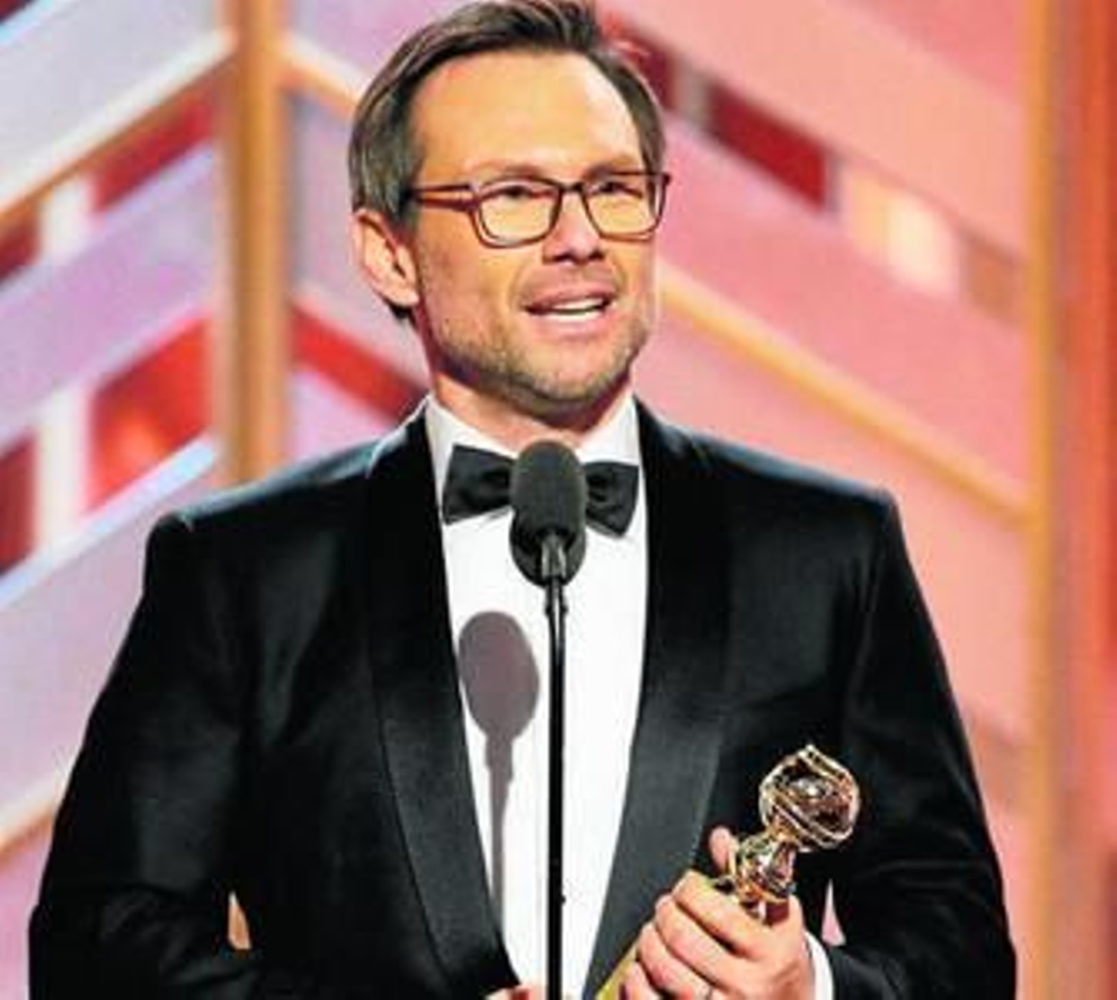 Christian Slater, mejor actor de reparto en drama por 'Mr. Robot'.