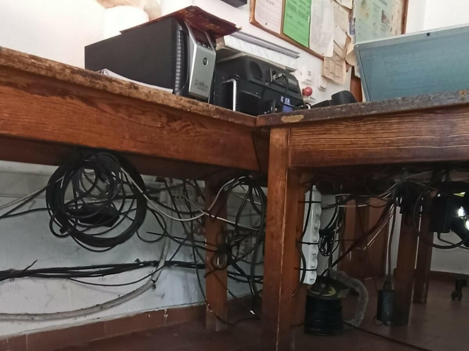 Estado que presenta el parque de bomberos de la avenida de los Custodios, en fotos