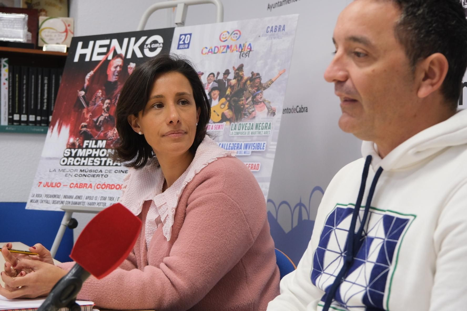 María Sierra Sabariego y Johni Marchena, en la rueda de prensa.