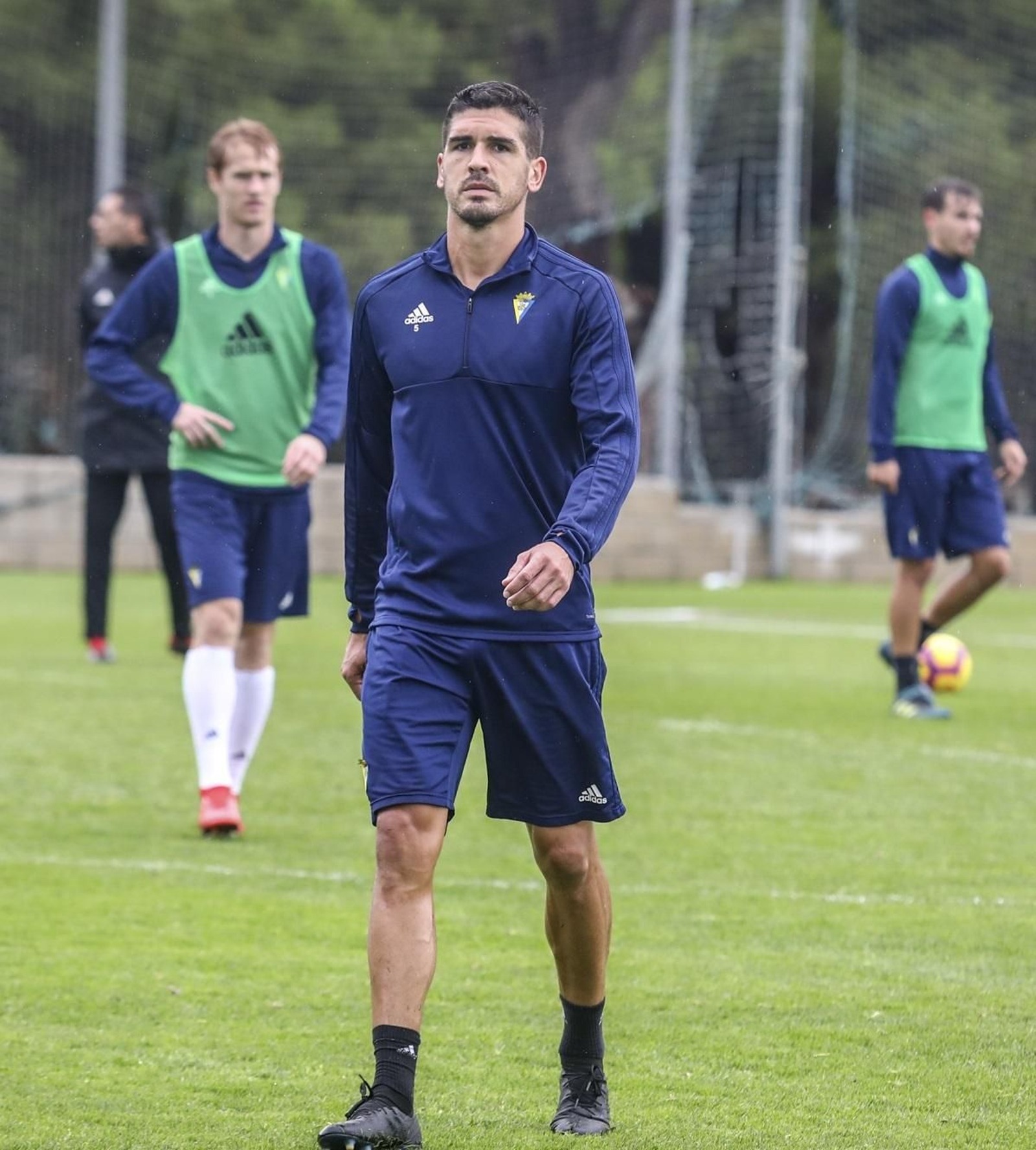 Garrido tendrá que parar por culpa de una lesión muscular.
