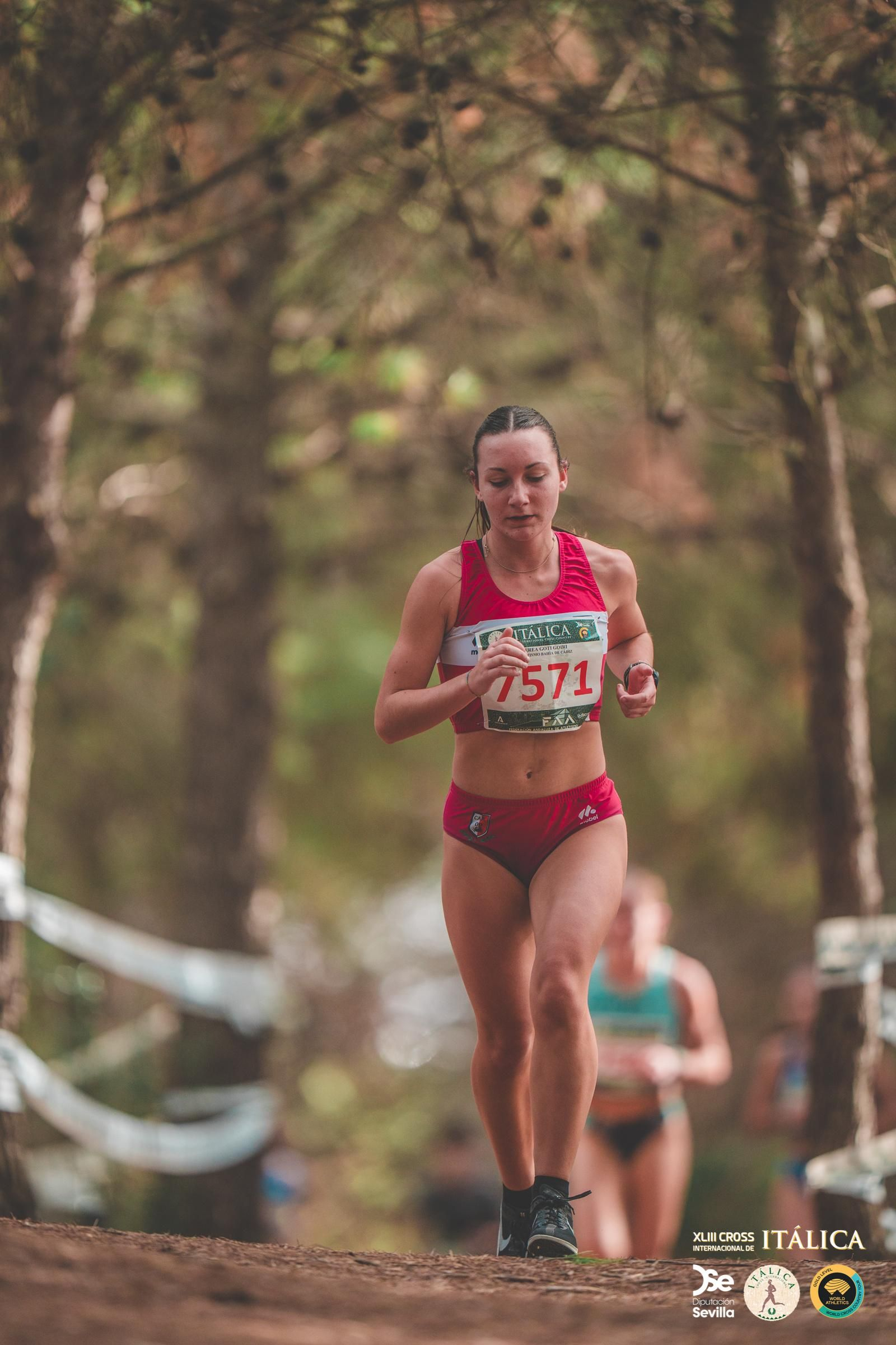 Búscate en las fotos del Cross de Itálica 2025 | 4