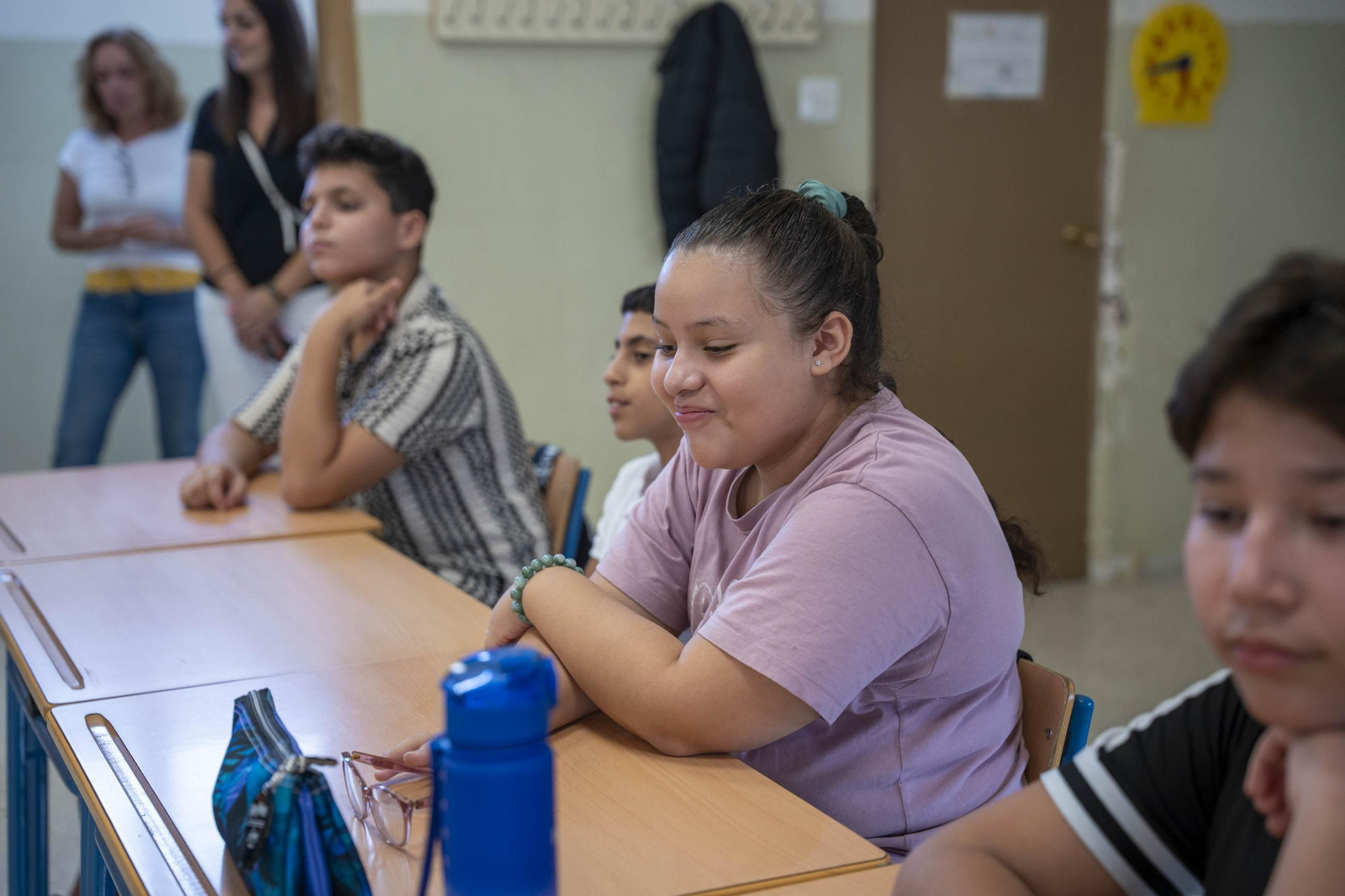 Primer día de colegio en el CEIP San Valentín de Almería, en imágenes