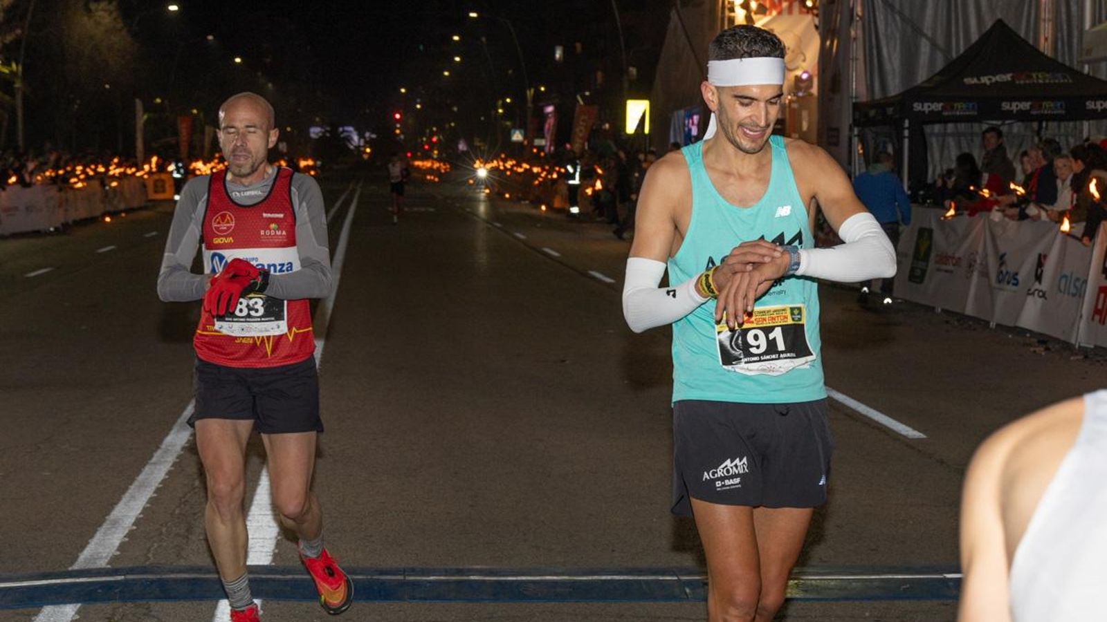 En imágenes: la élite del atletismo mundial despliega su calidad en la Carrera de San Antón de Jaén
